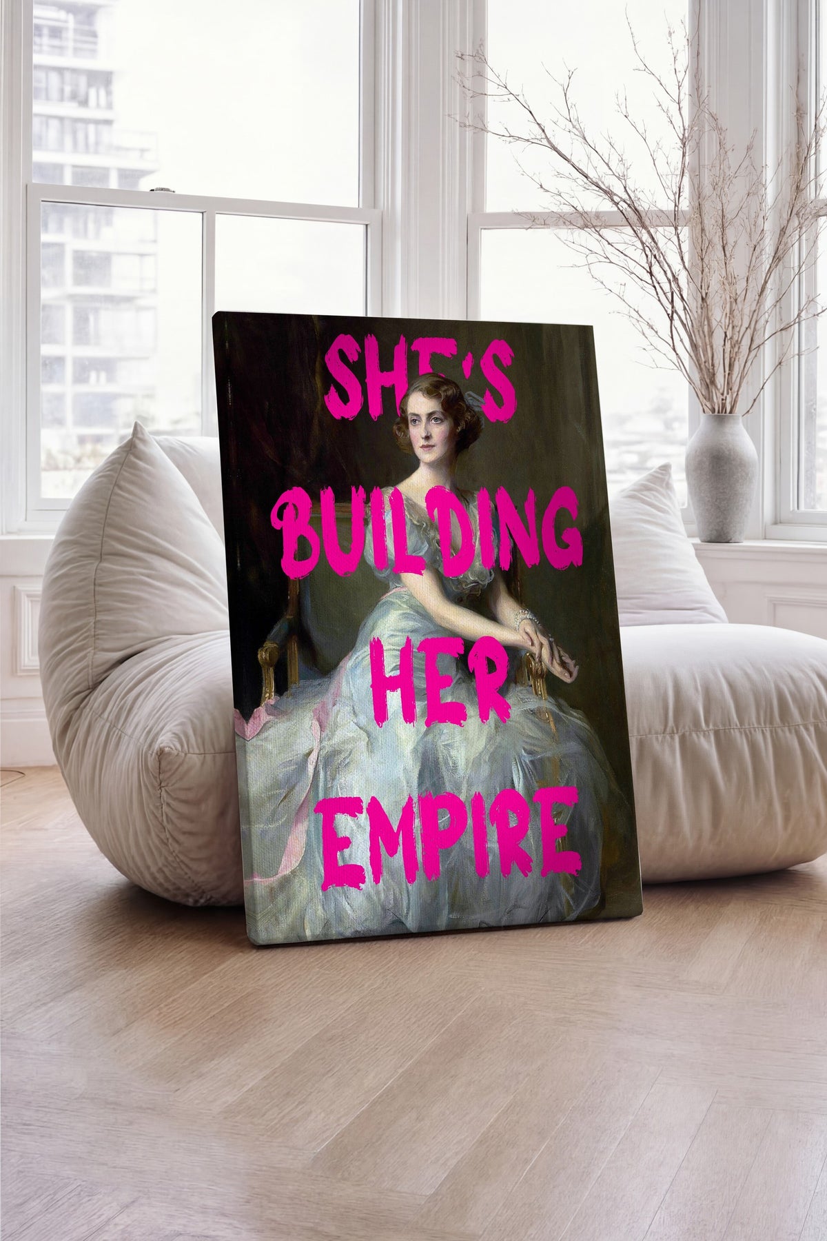 SHE'S BUILDING HER EMPIRE Alternatif Sanat Kanvas Tablo