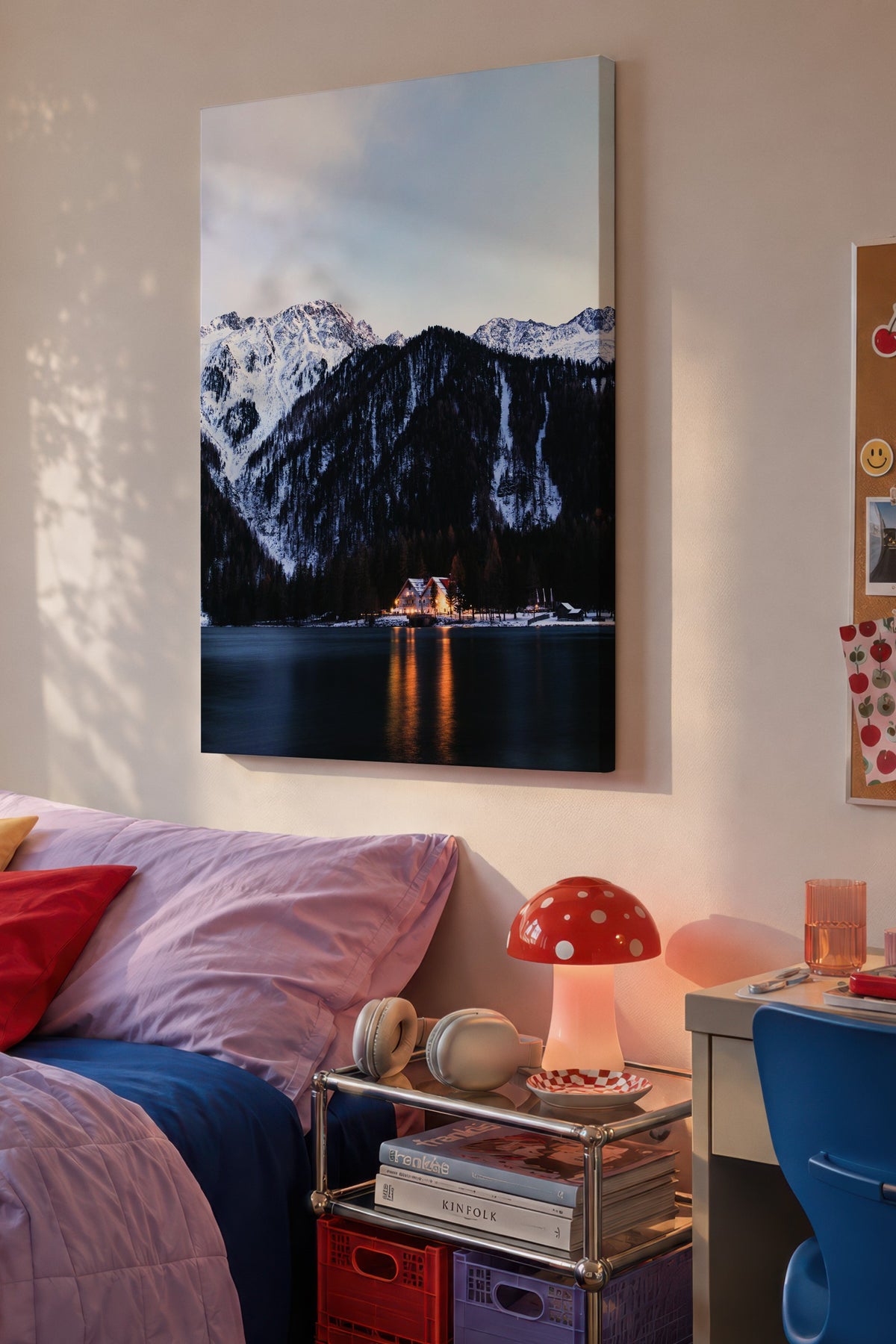 Dağ Manzarası ile Göl Kenarında Ev Fotoğraf Kanvas Tablo