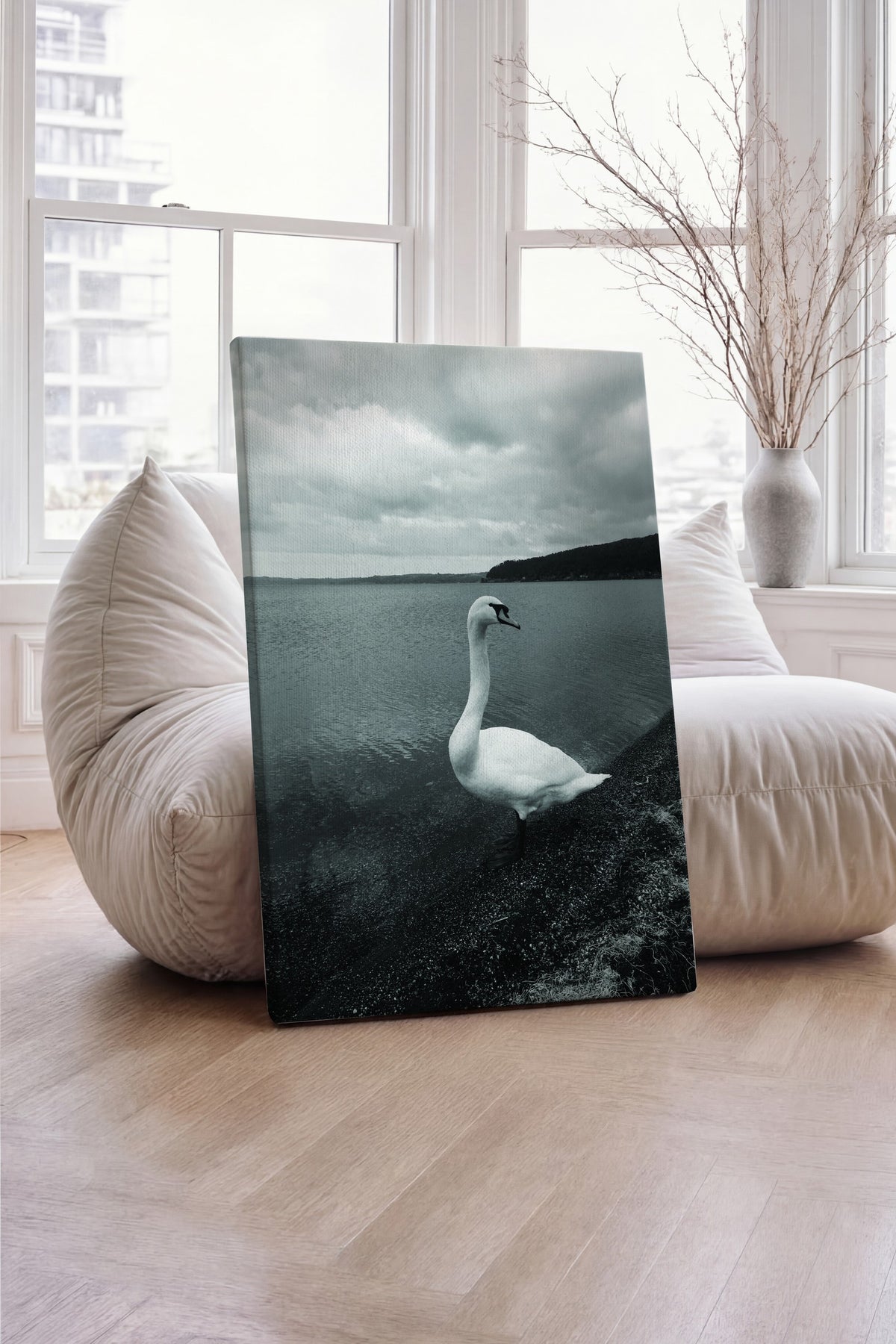 Gölde Kuğu Fotoğraf Kanvas Tablo