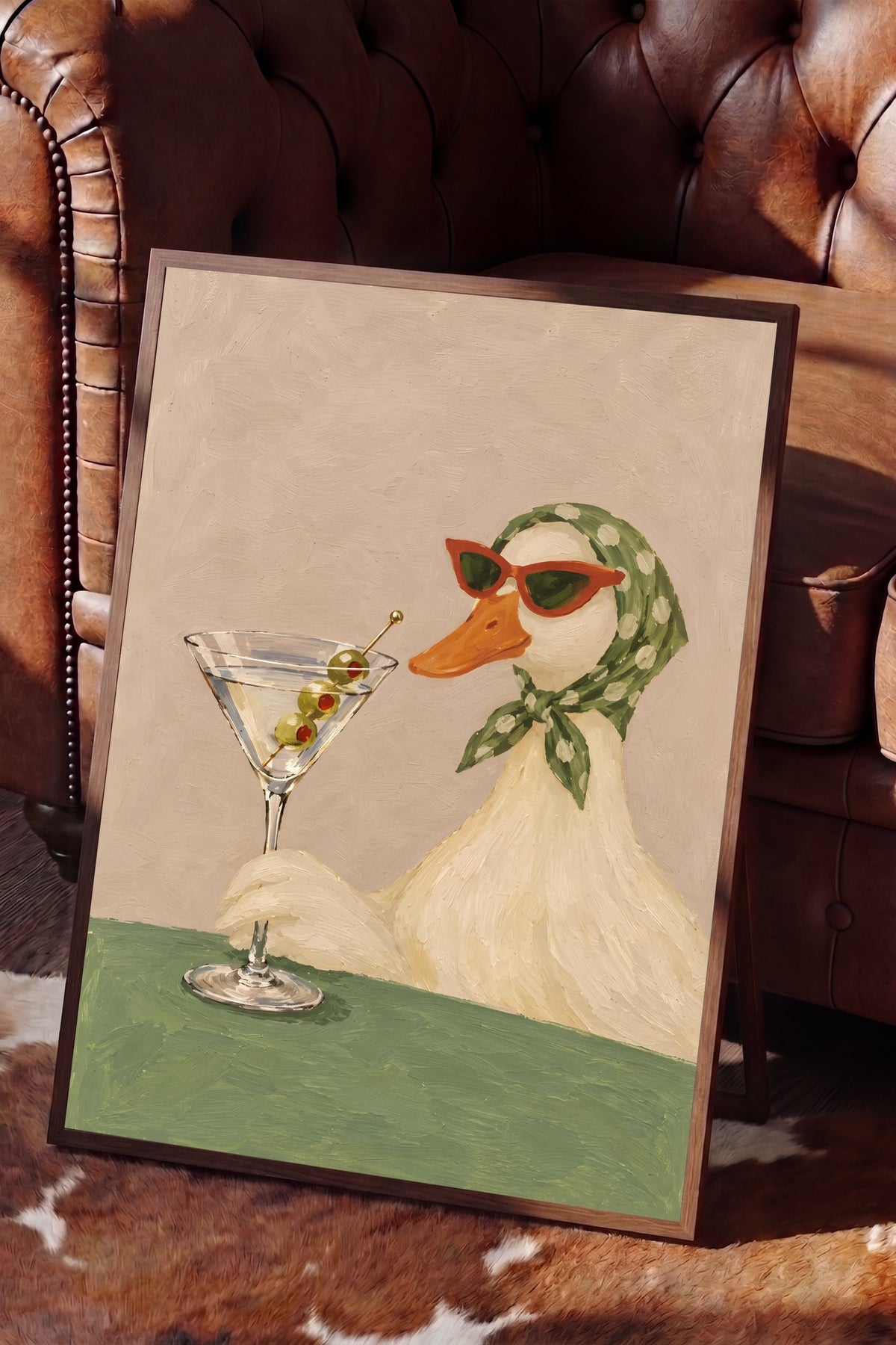 Martini İçen Ördek Poster – Kahverengi Çerçeveli Tablo