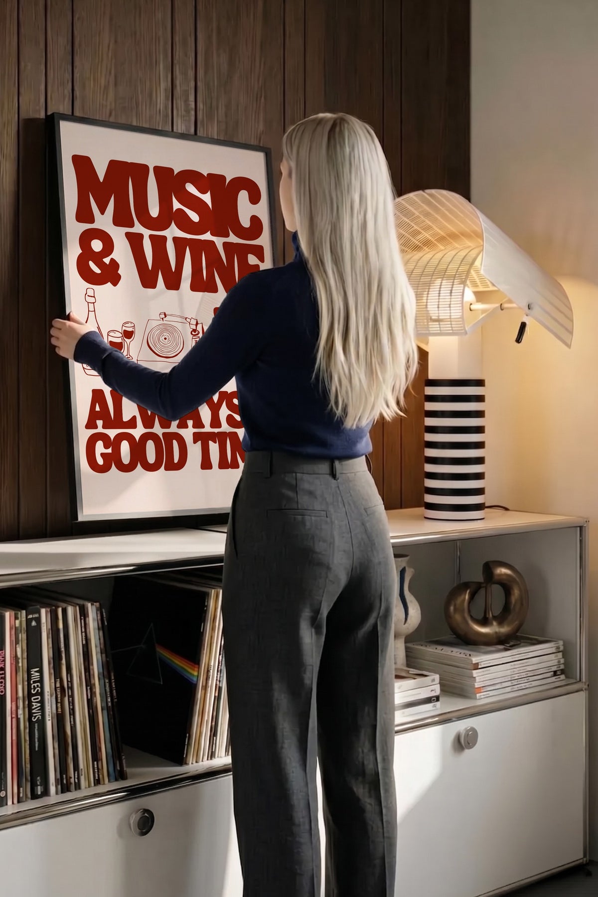 MUSIC & WINE IS ALWAYS A GOOD TIME Poster – Siyah Çerçeveli Tablo