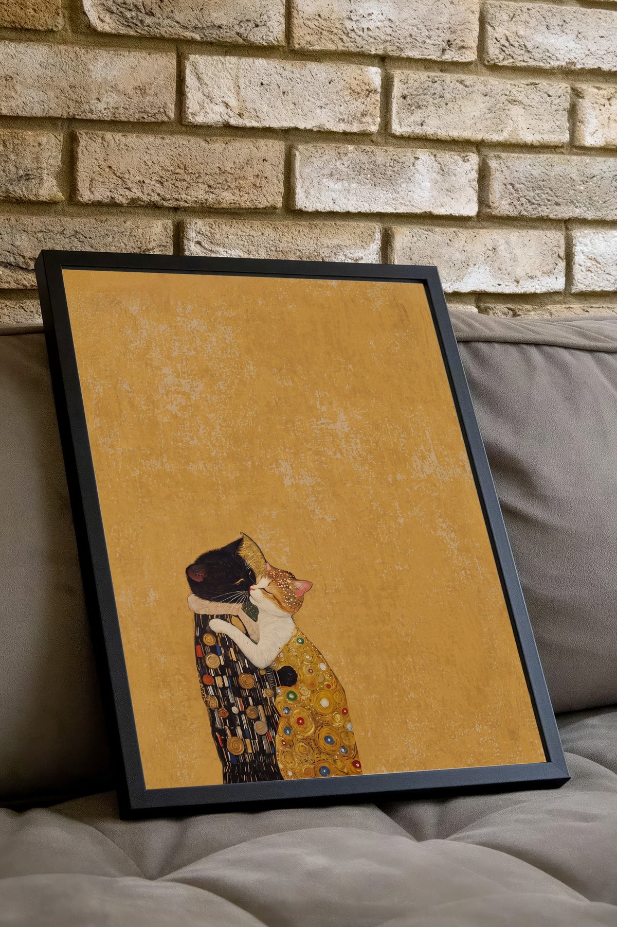 Sarılmakta Olan Kediler Poster – Siyah Çerçeveli Tablo