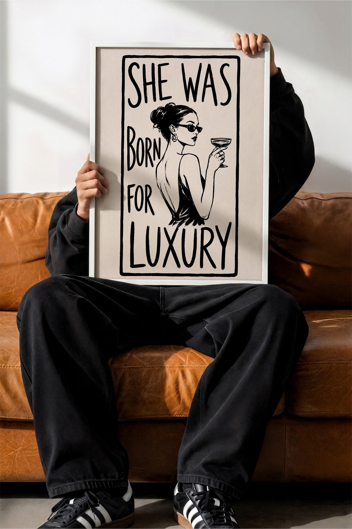 SHE WAS BORN FOR LUXURY Poster – Beyaz Çerçeveli Tablo