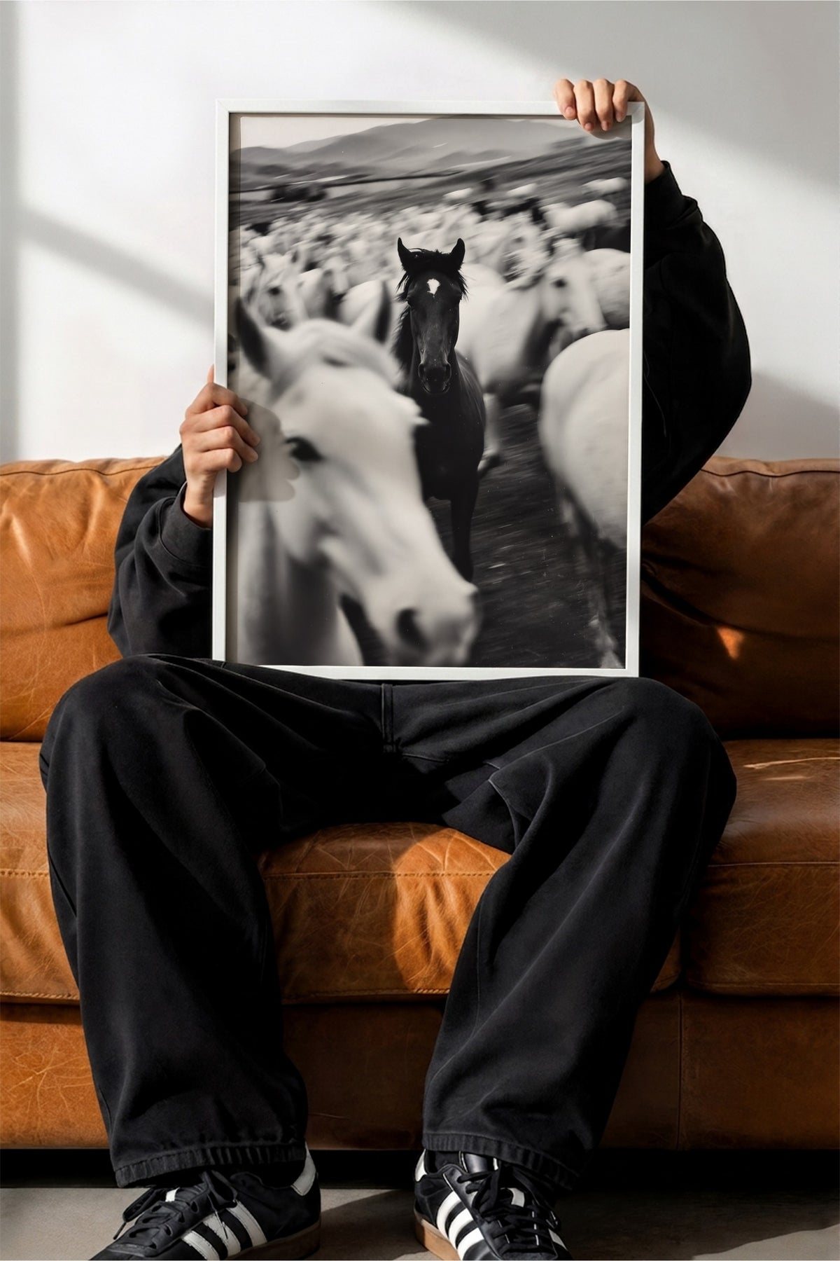 Atlar ve Doğa Manzarası Poster – Beyaz Çerçeveli Tablo