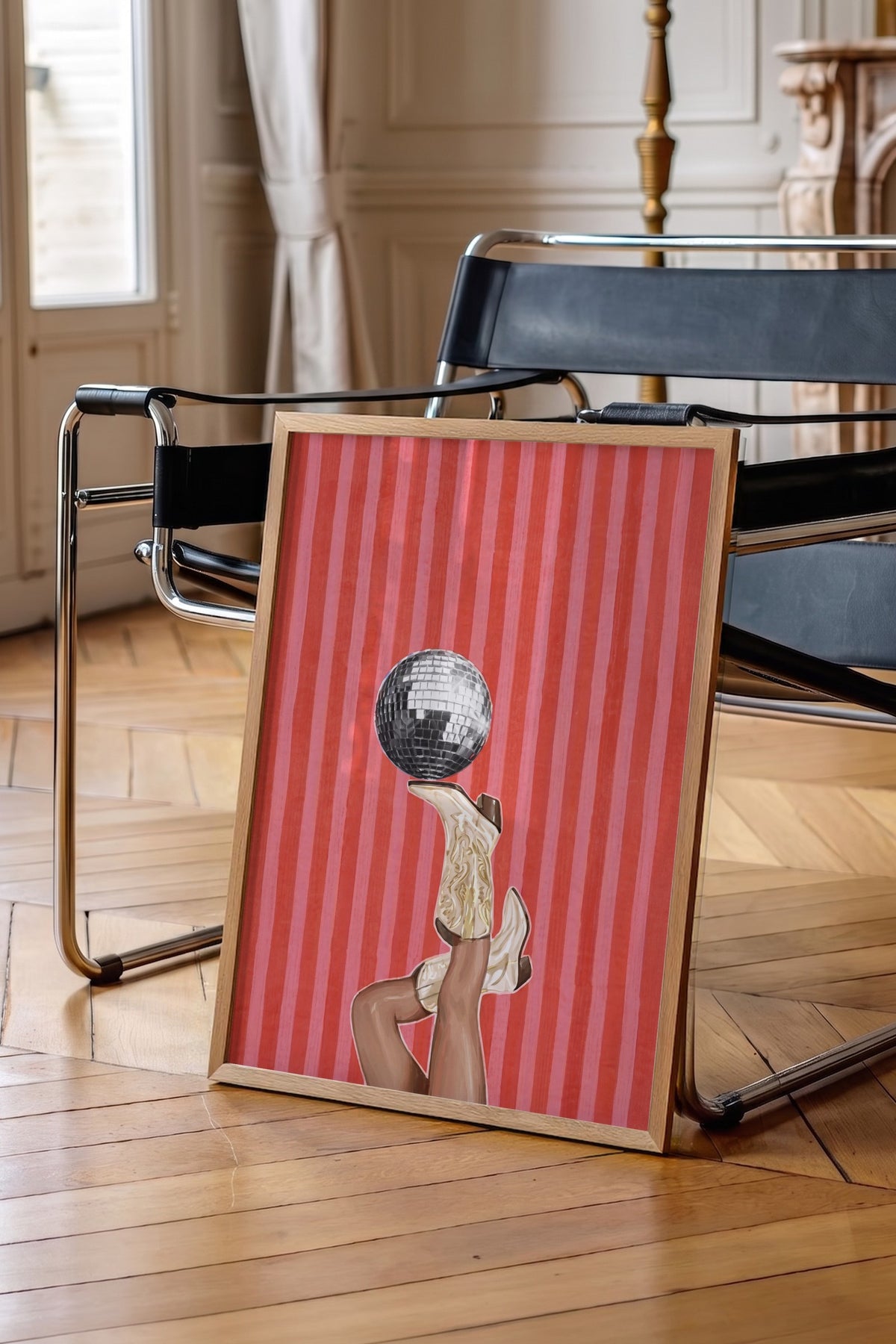 Disko Topu ve Çizme Poster – Ahşap Çerçeveli Tablo