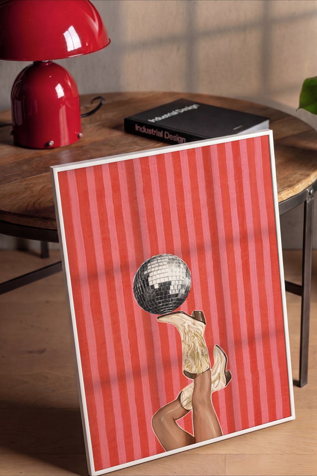 Disko Topu ve Çizme Poster – Beyaz Çerçeveli Tablo