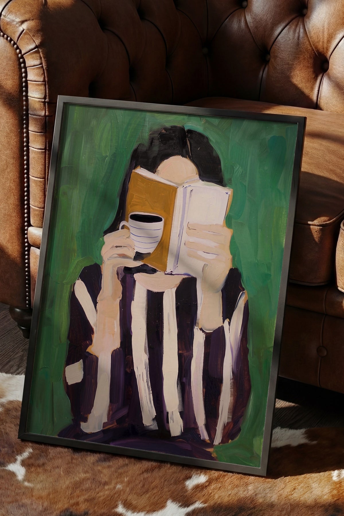 Kitap Okuyan Kadın Poster – Siyah Çerçeveli Tablo
