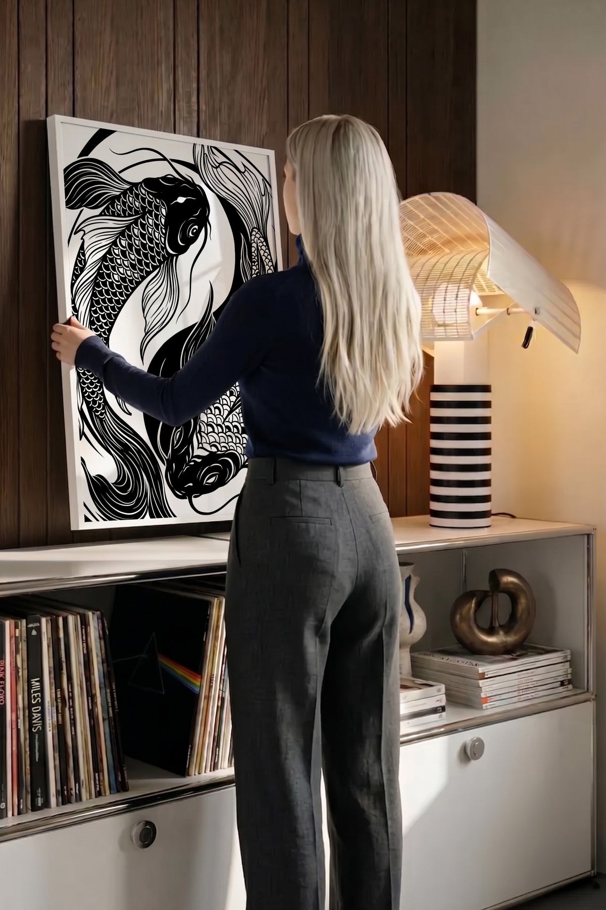 Koi Balığı Çizimi Poster – Beyaz Çerçeveli Tablo