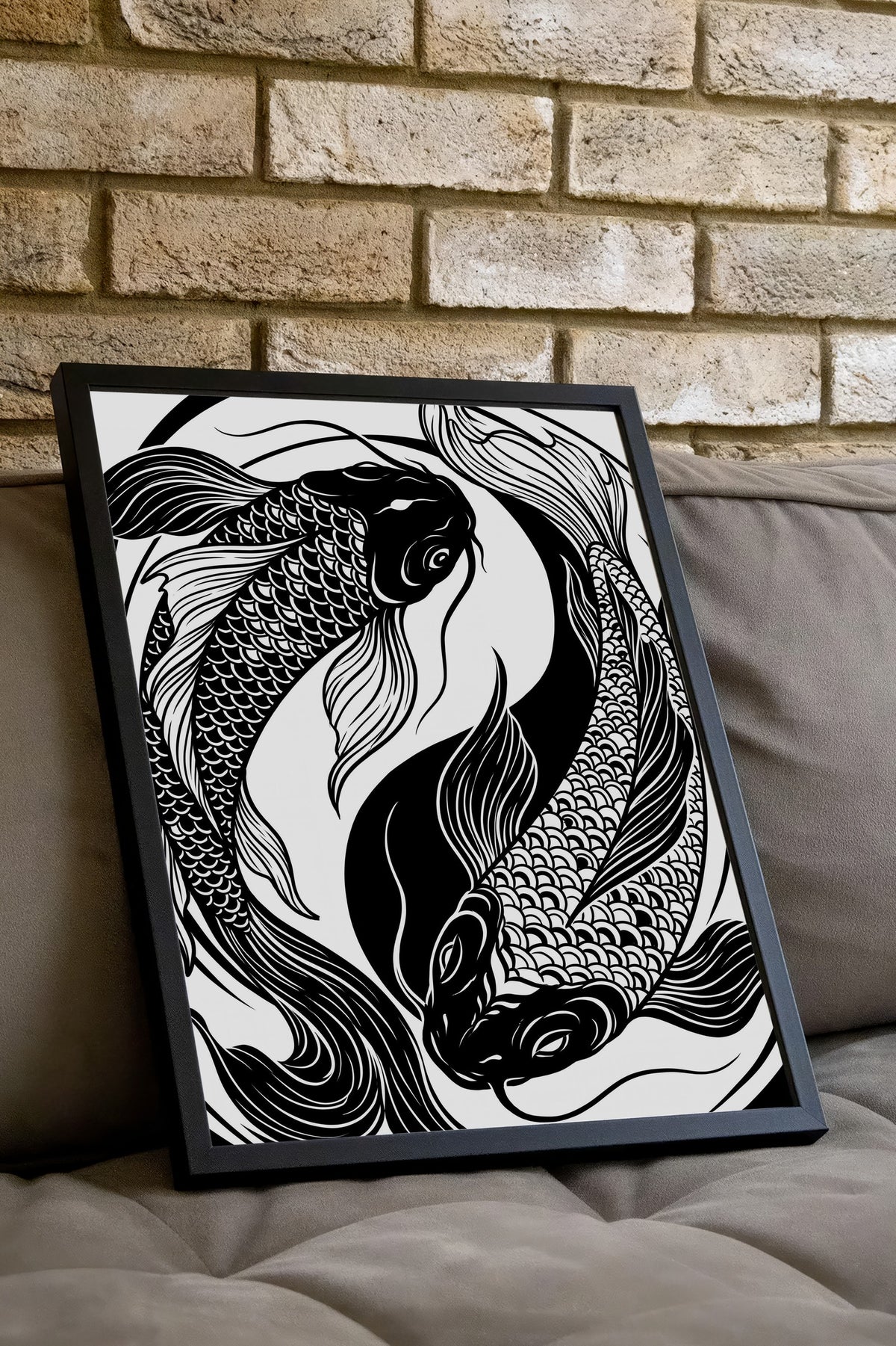 Koi Balığı Çizimi Poster – Siyah Çerçeveli Tablo