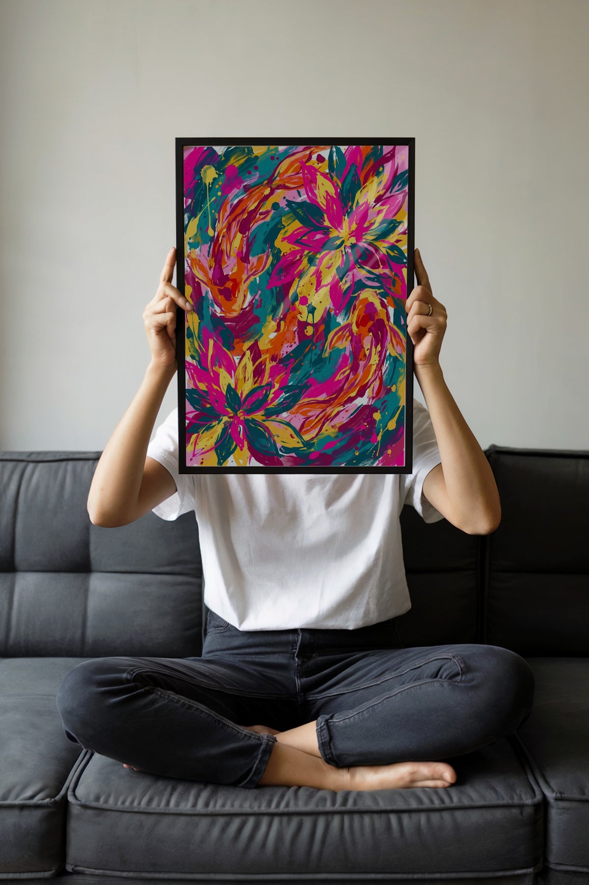 Renkli Çiçek ve Balık Deseni Poster – Siyah Çerçeveli Tablo