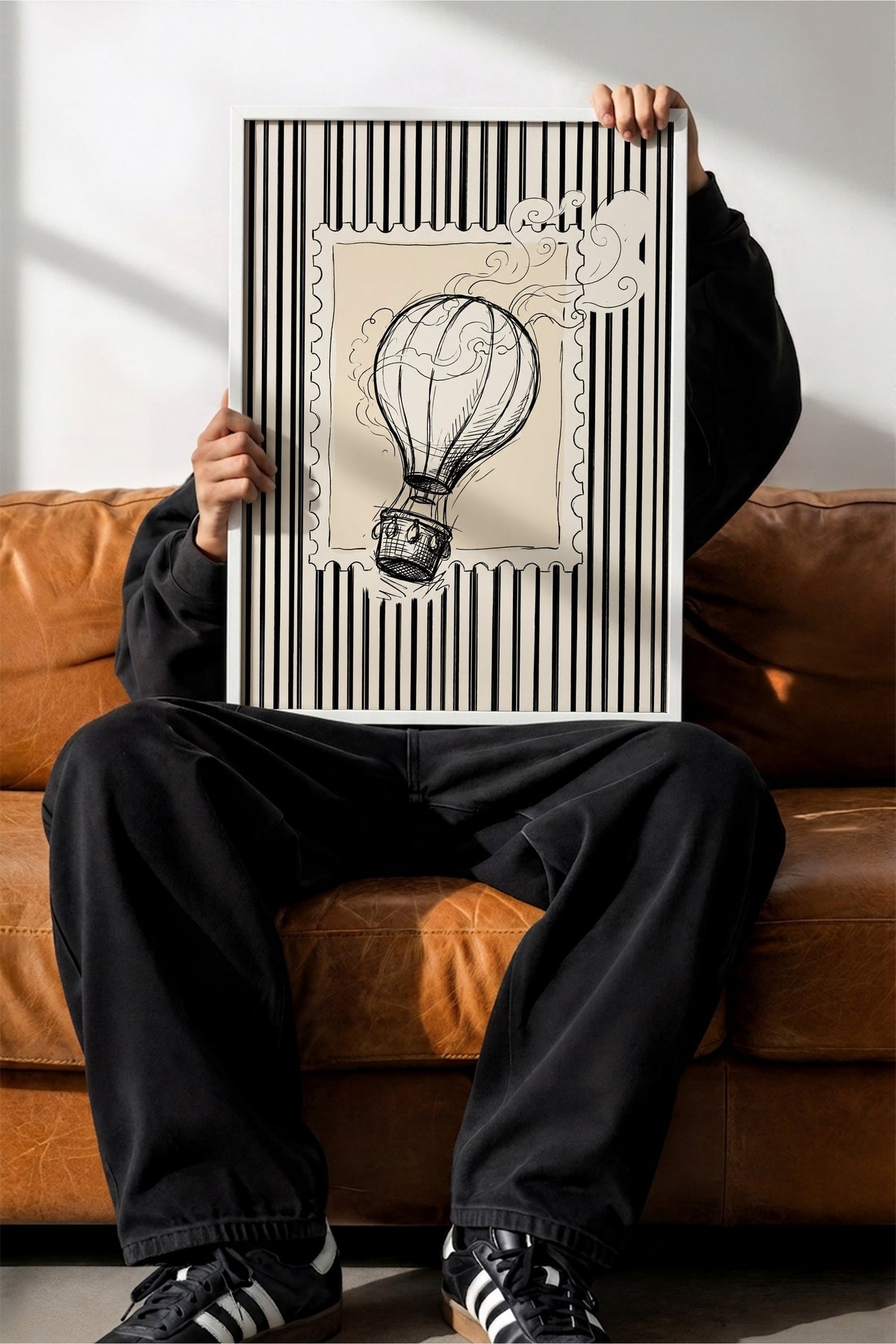 Balon Eskizi ve Fısıltılar Poster – Beyaz Çerçeveli Tablo