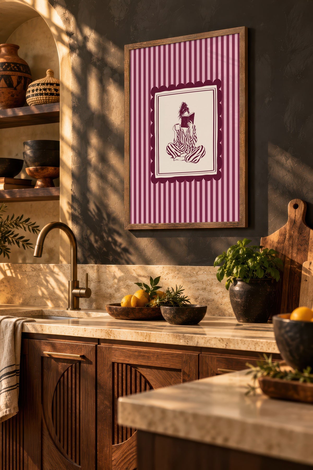Kahve ve Kitap ile Rahatlama Poster – Kahverengi Çerçeveli Tablo