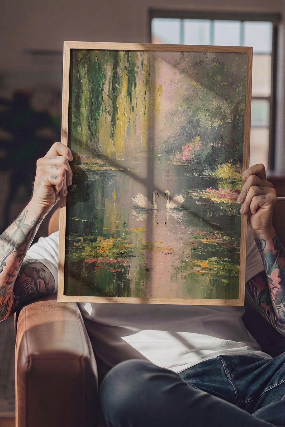Gölet Üzerinde Kuğular Poster – Ahşap Çerçeveli Tablo