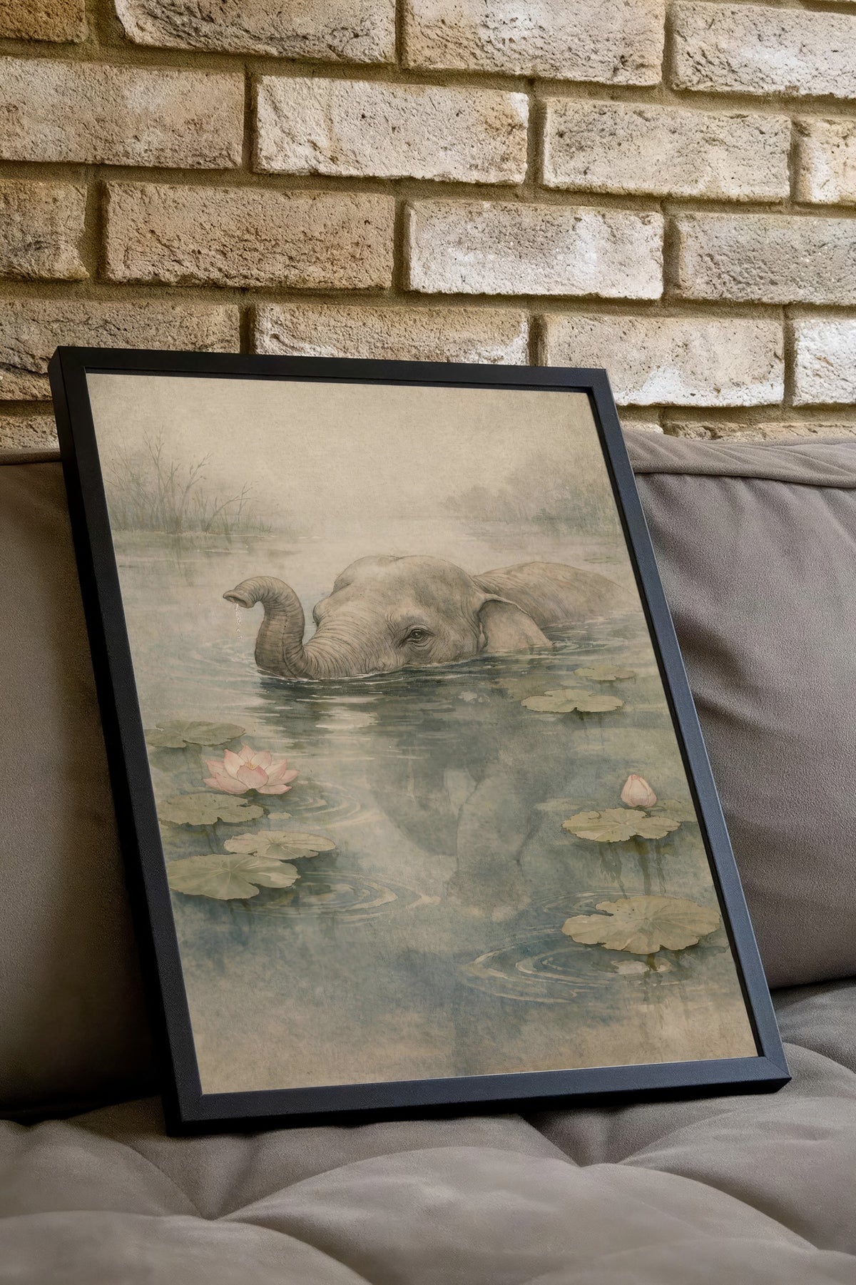 Fil ve Nilüfer Çiçekleri Poster – Siyah Çerçeveli Tablo
