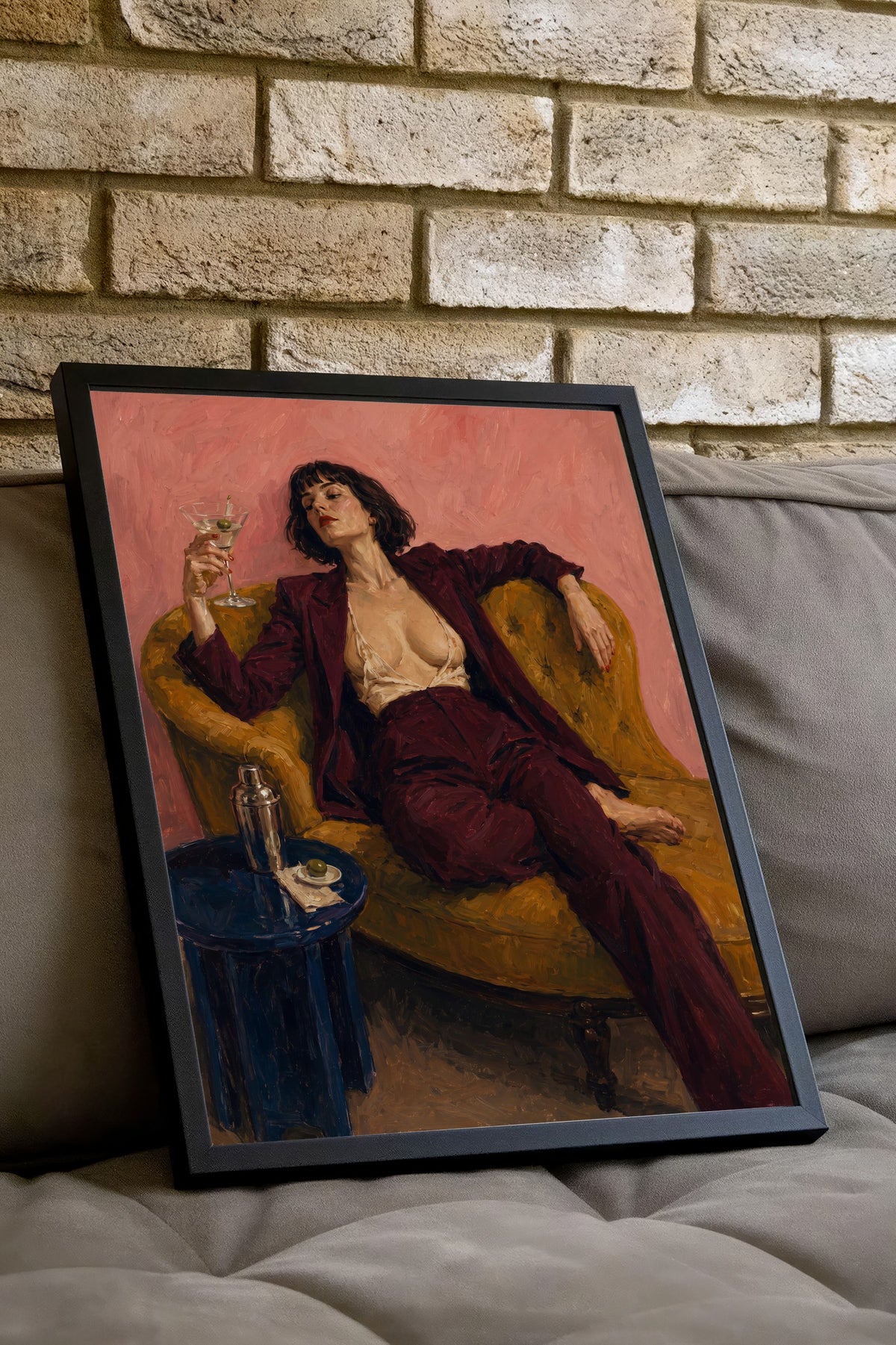 Dinlenen Kadın Figürü Poster – Siyah Çerçeveli Tablo
