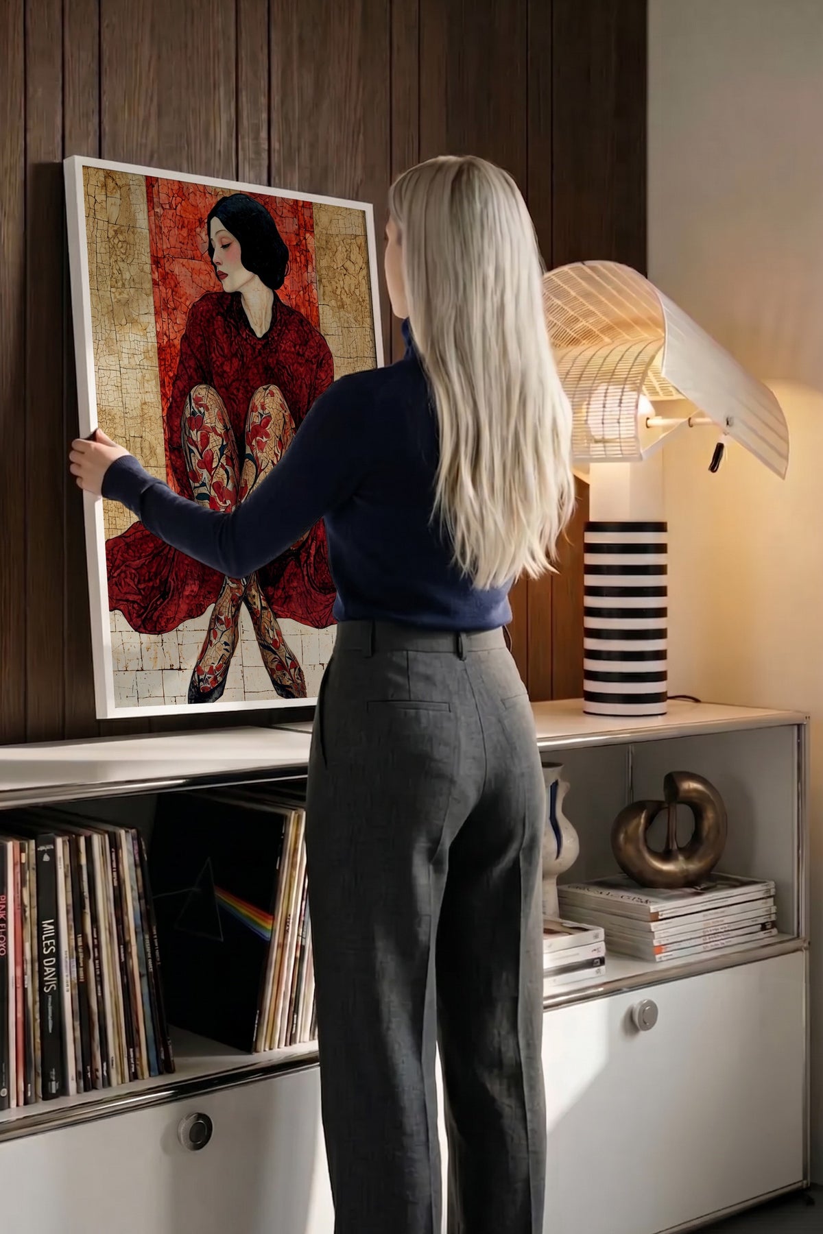 Kırmızı Elbiseli Kadın Figürü Poster – Beyaz Çerçeveli Tablo