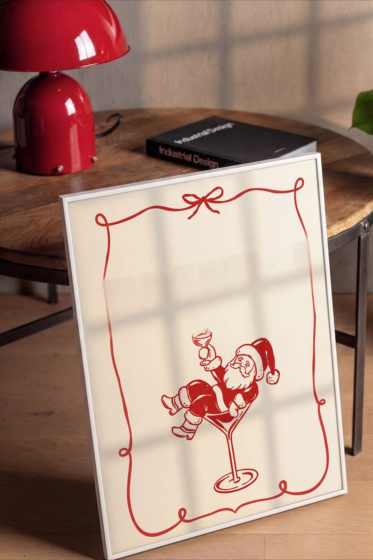 Kadehte Oturan Noel Baba Poster – Beyaz Çerçeveli Tablo