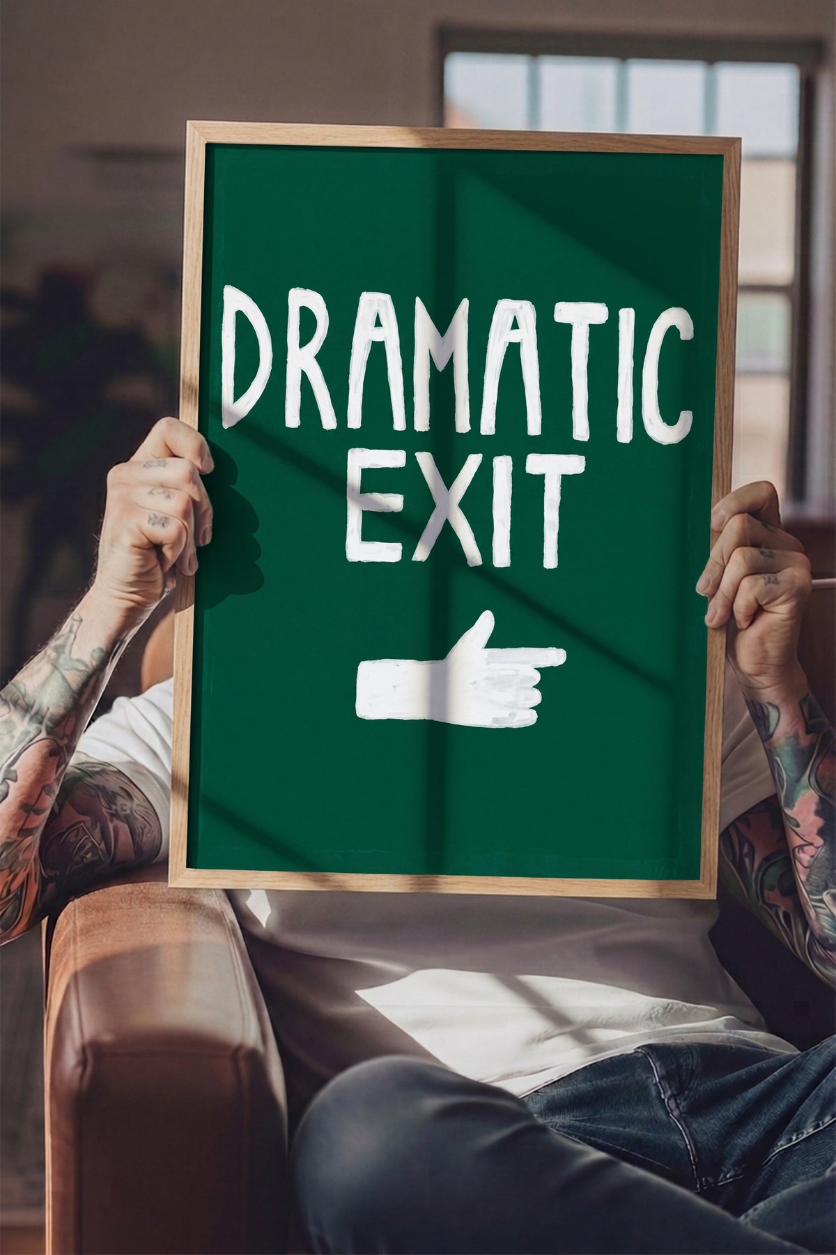 DRAMATIC EXIT Poster – Ahşap Çerçeveli Tablo