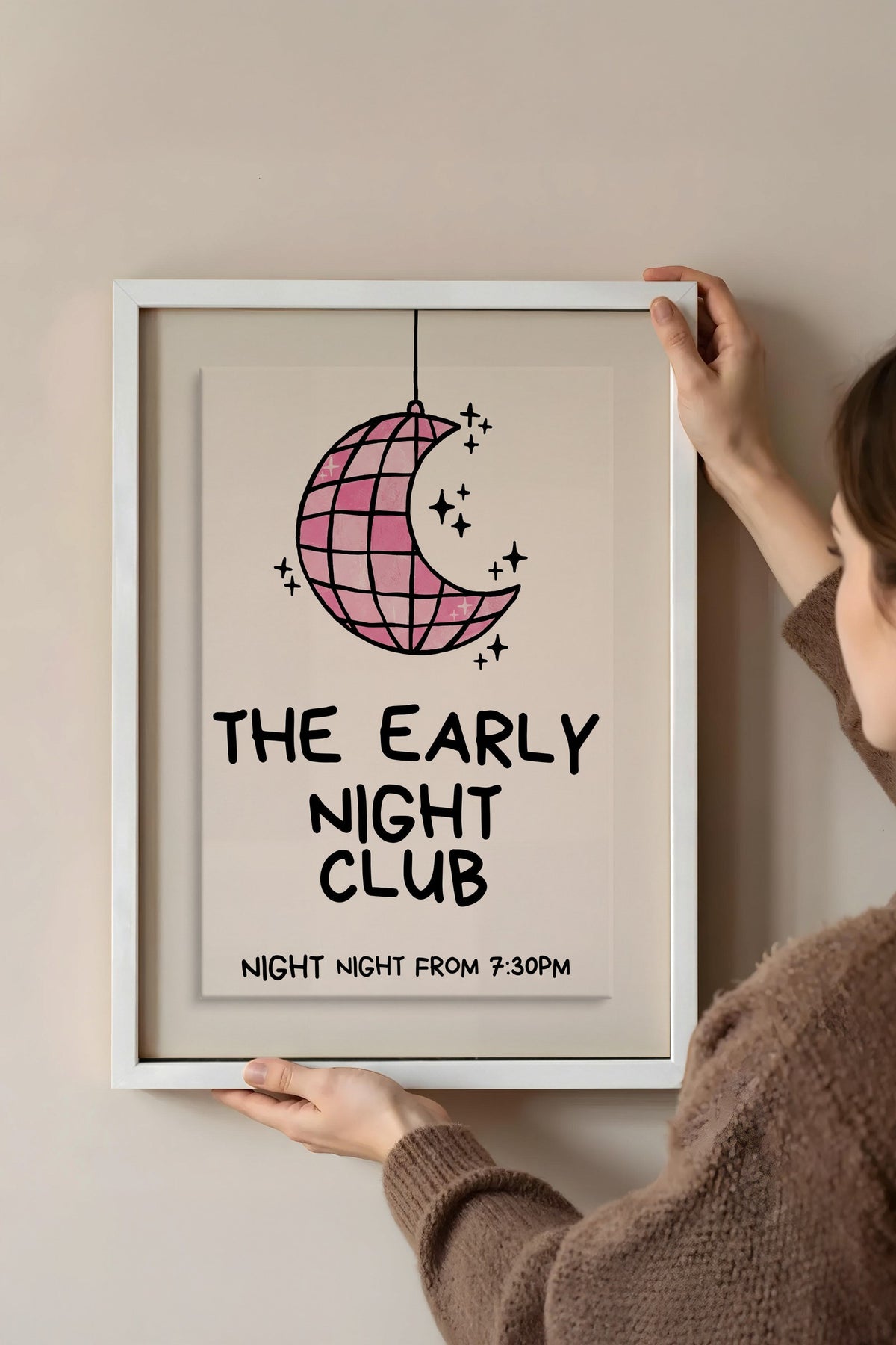 THE EARLY NIGHT CLUB Poster – Beyaz Çerçeveli Tablo