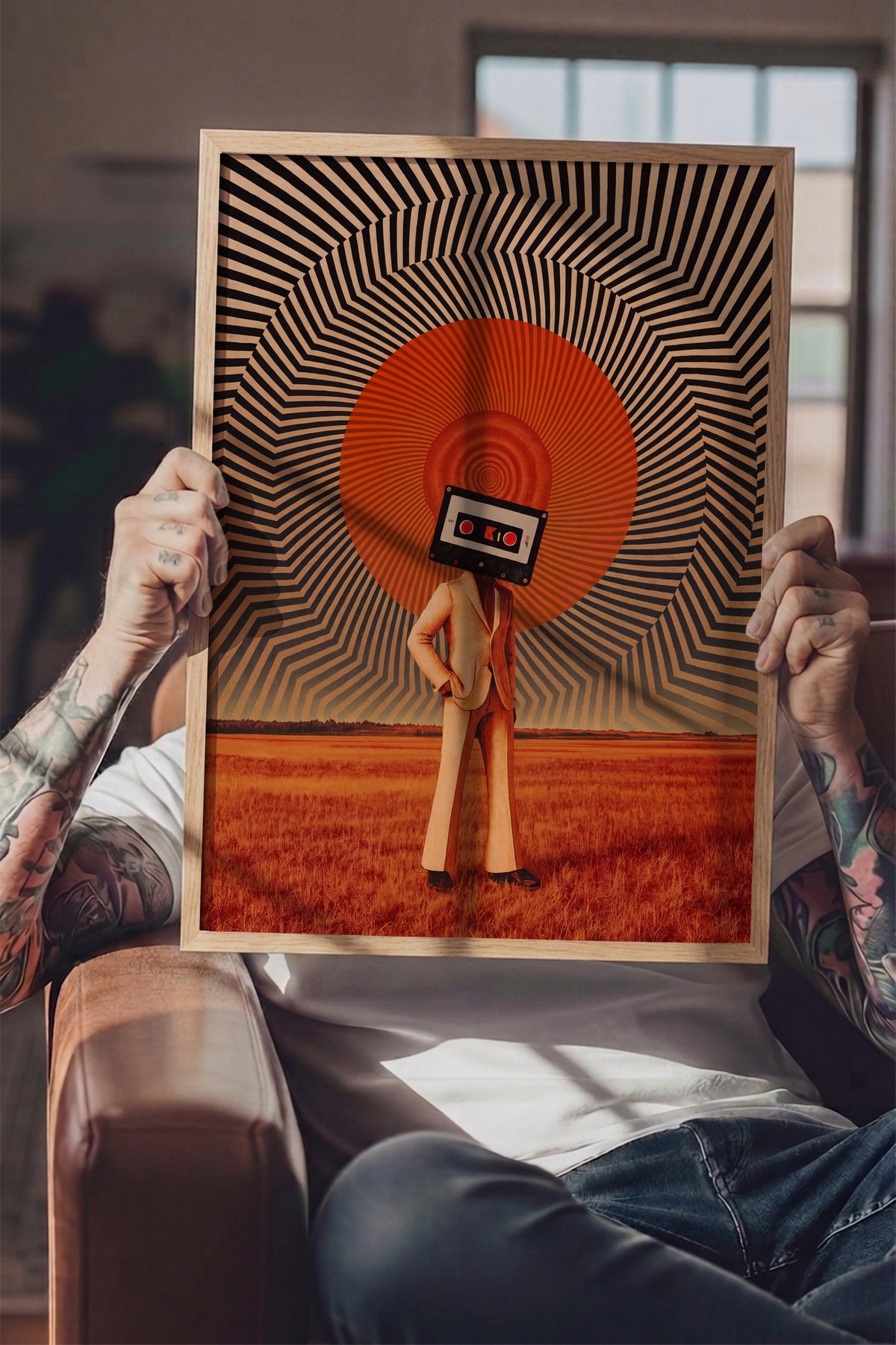 Kaset Kafa Sürreal Kompozisyon Poster – Ahşap Çerçeveli Tablo