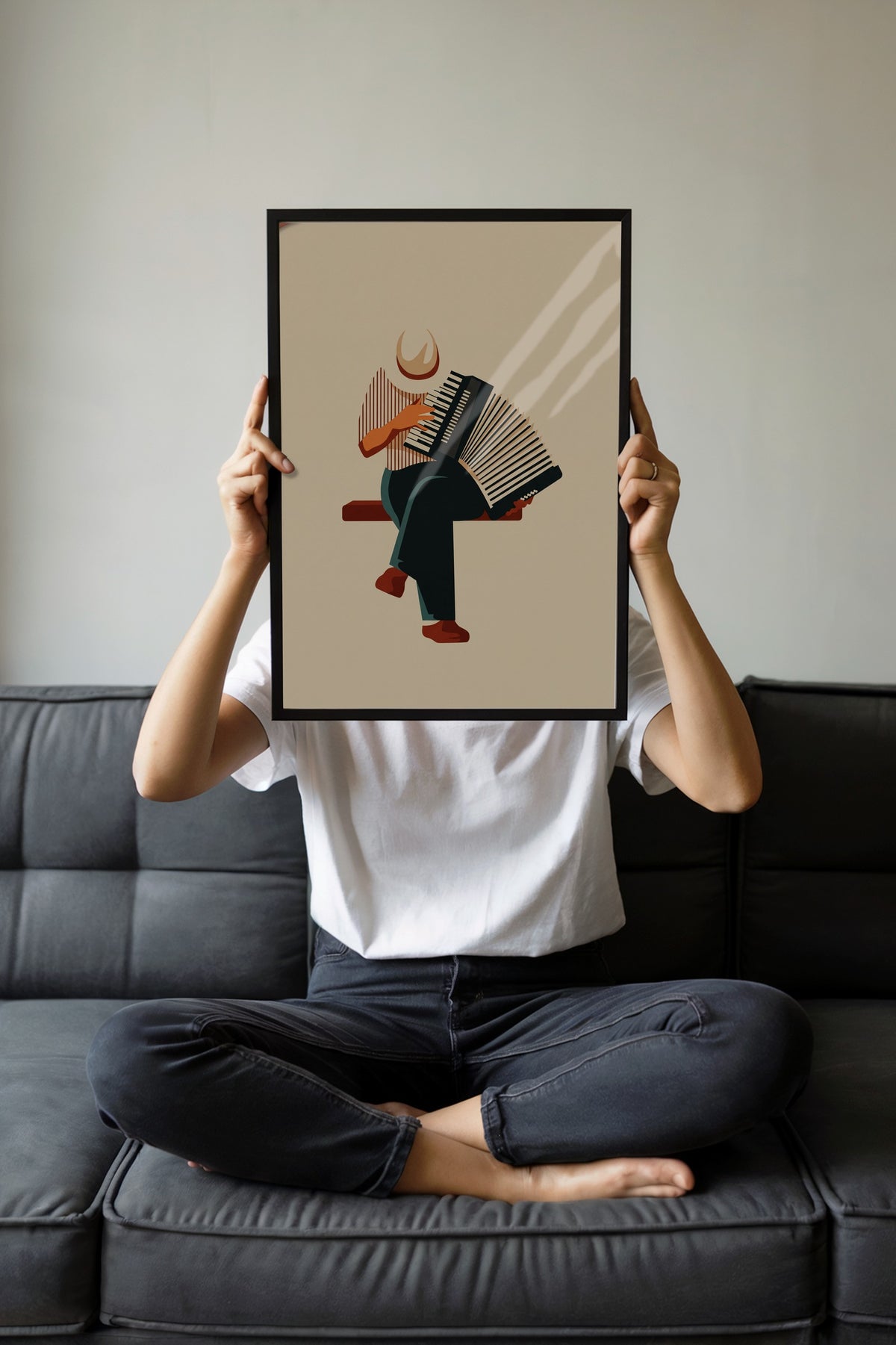 Akordeon Çalan Figür Poster – Siyah Çerçeveli Tablo