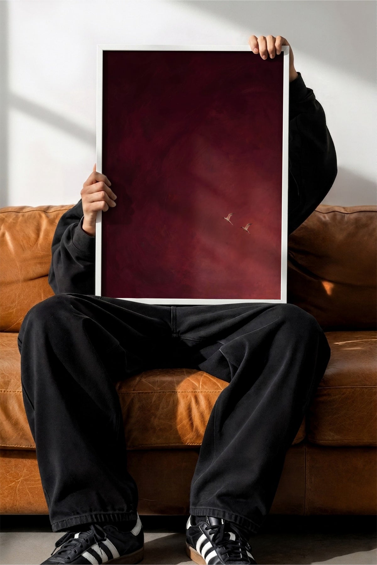 Kızıl Gökyüzünde Uçan Kuşlar Poster – Beyaz Çerçeveli Tablo