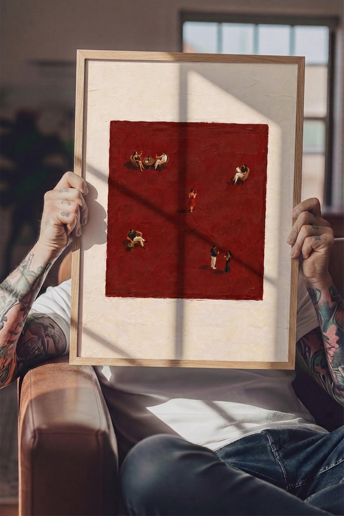 Kırmızı Zemin Üzerinde İnsan Figürleri Poster – Ahşap Çerçeveli Tablo