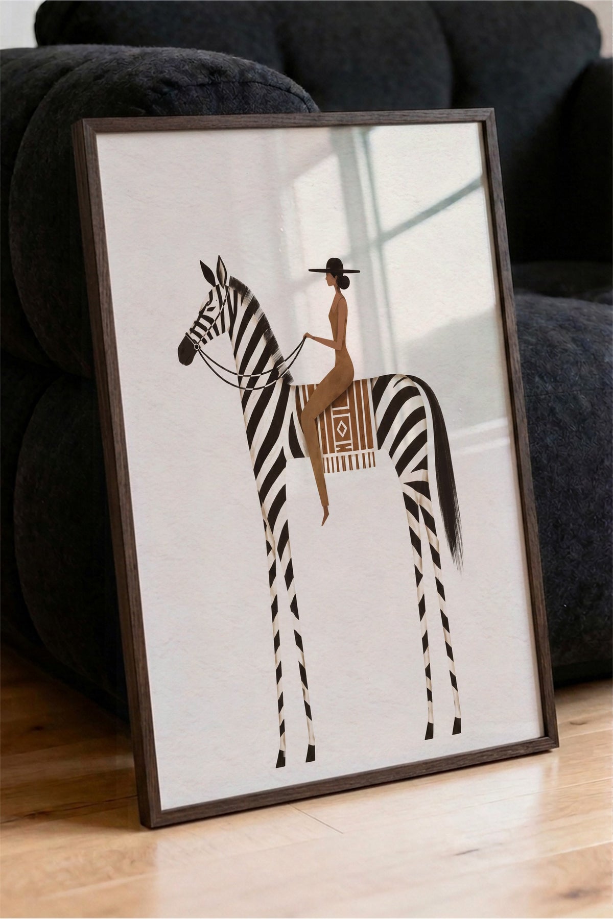Zebra Üzerinde Oturan Kadın Poster – Kahverengi Çerçeveli Tablo