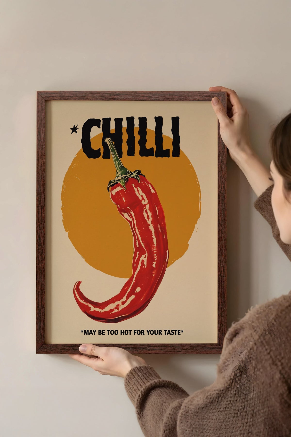 CHILLI Poster – Kahverengi Çerçeveli Tablo