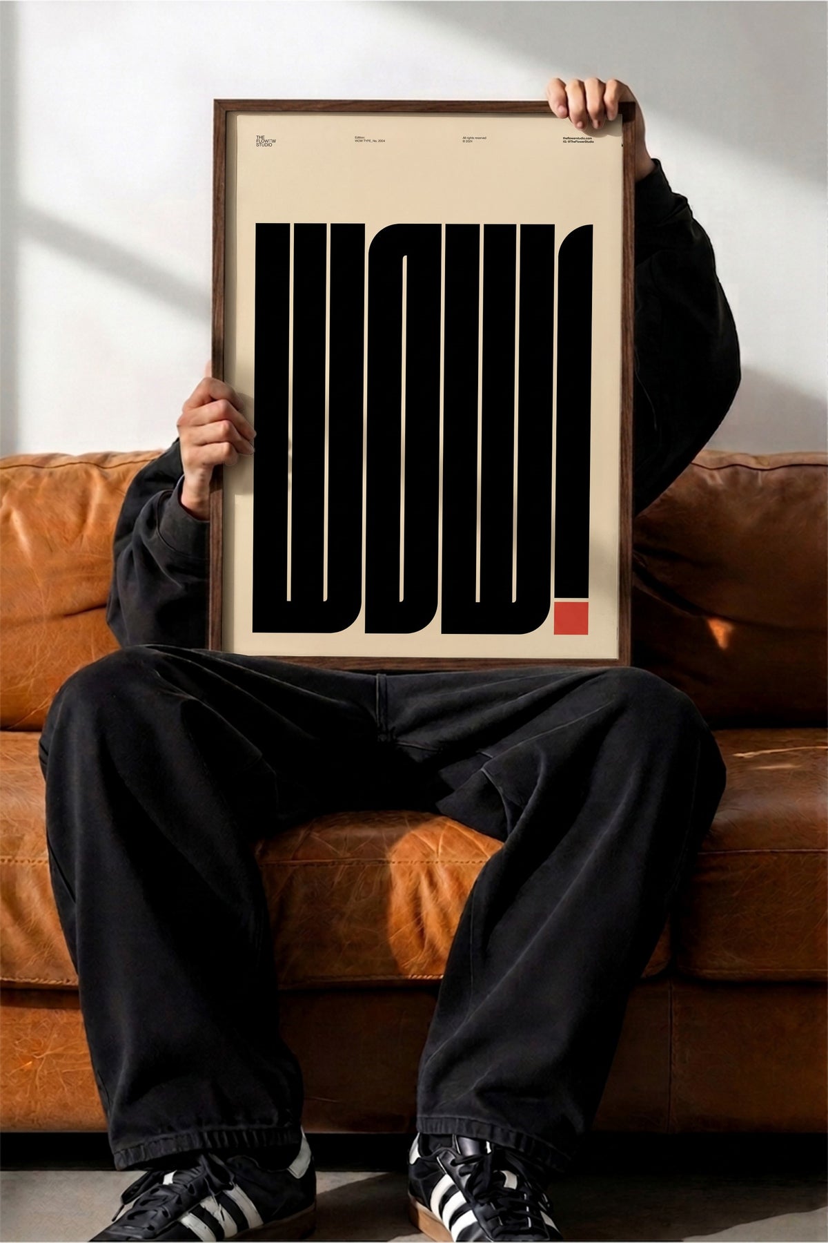 WOW! Poster – Kahverengi Çerçeveli Tablo