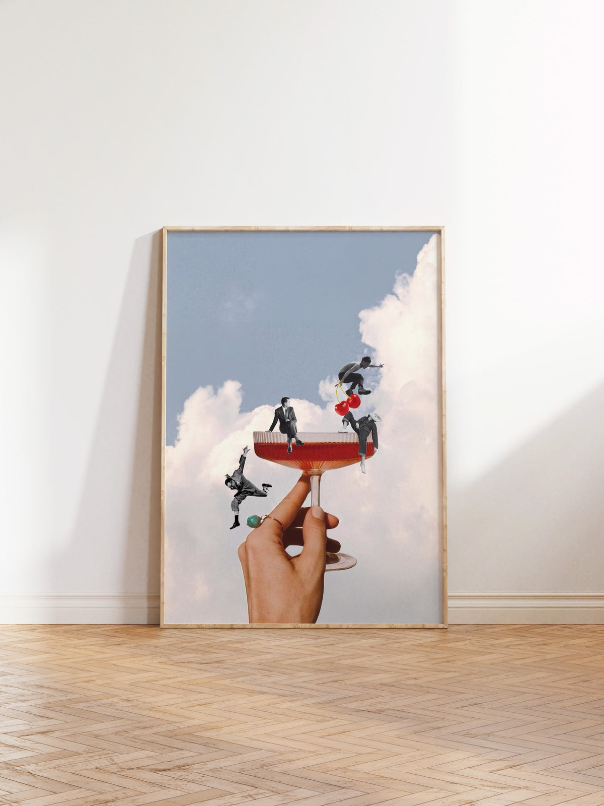Fincan Üzerinde Dans Eden İnsanlar Poster – Ahşap Çerçeveli Tablo