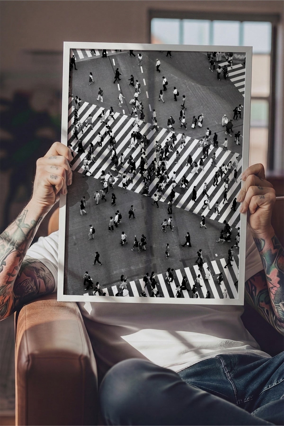 Kalabalık Yaya Geçidi Poster – Beyaz Çerçeveli Tablo