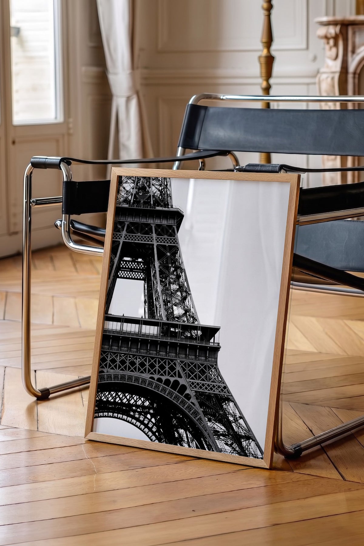 Eiffel Kulesi Detayları Poster – Ahşap Çerçeveli Tablo