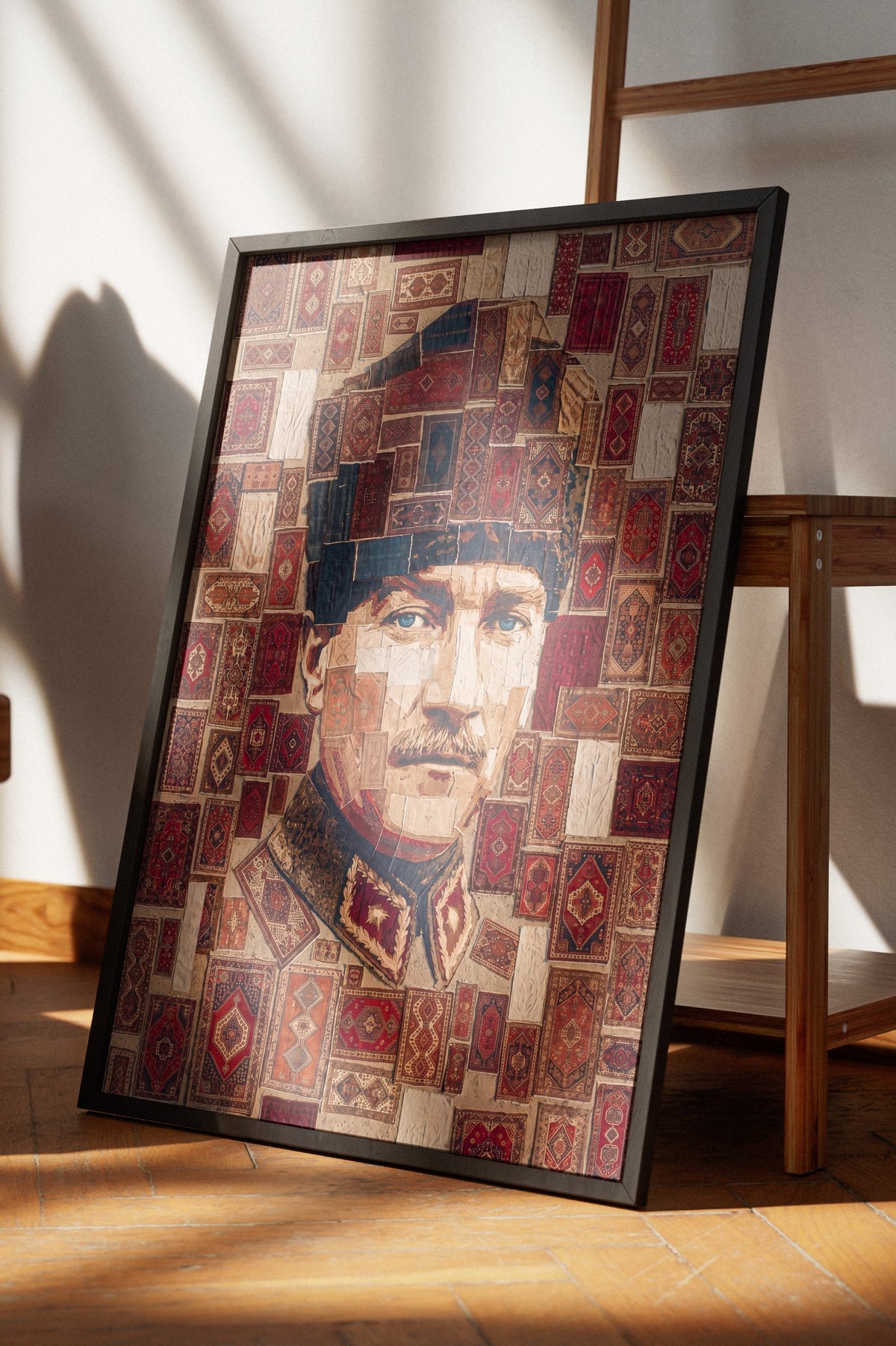 Halı Desenli Atatürk Portresi Poster – Siyah Çerçeveli Tablo