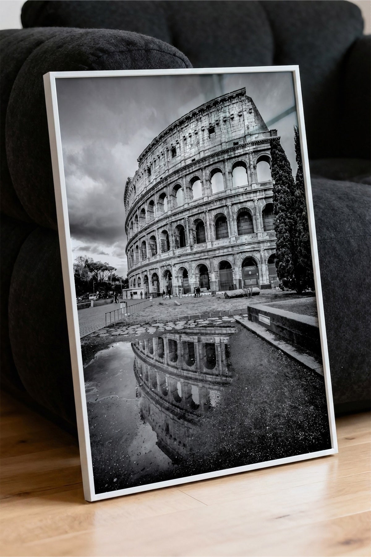 Roma Kolezyumu Yansıması Poster – Beyaz Çerçeveli Tablo