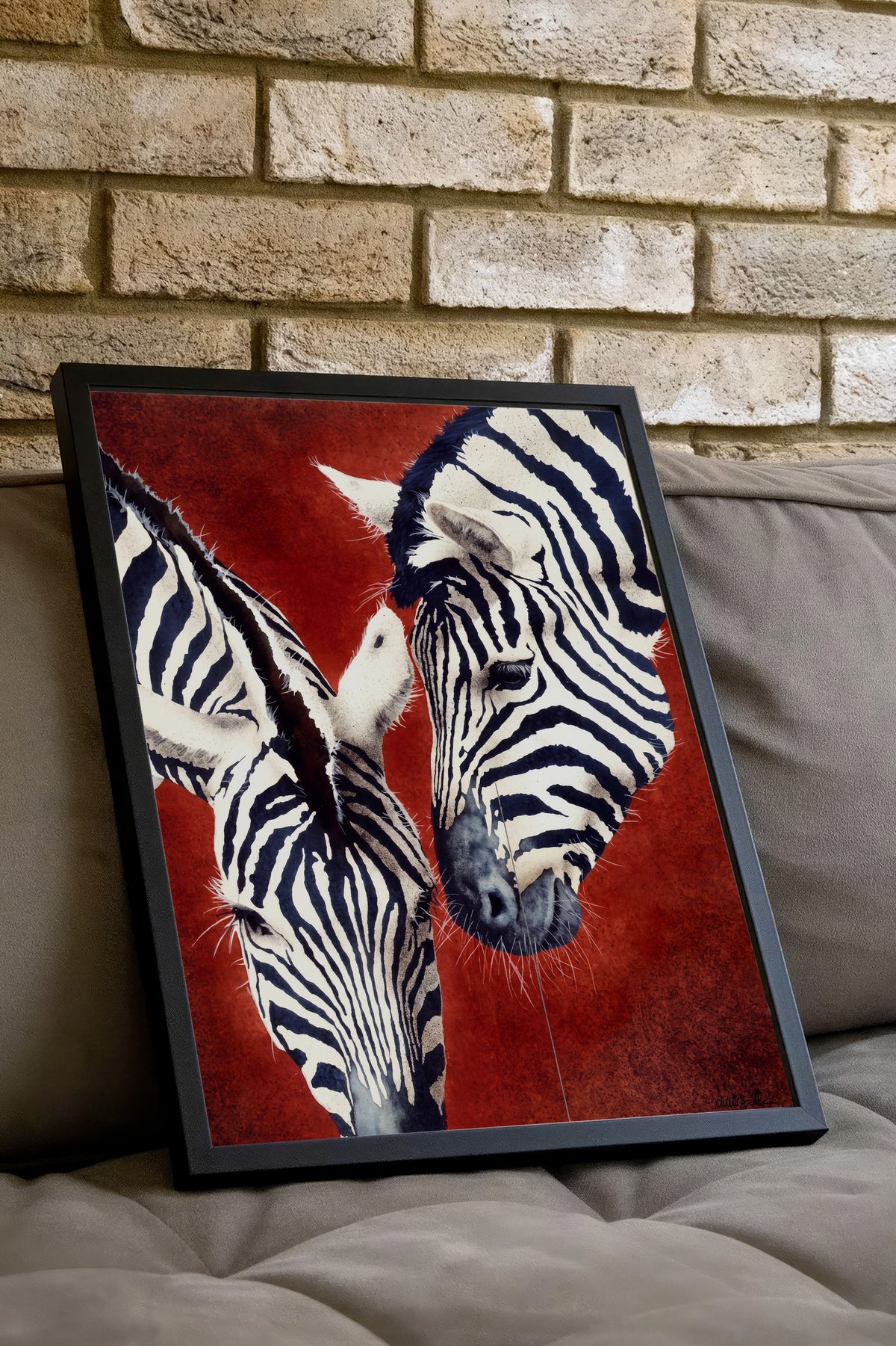 Etkileşim Halinde İki Zebra Poster – Siyah Çerçeveli Tablo