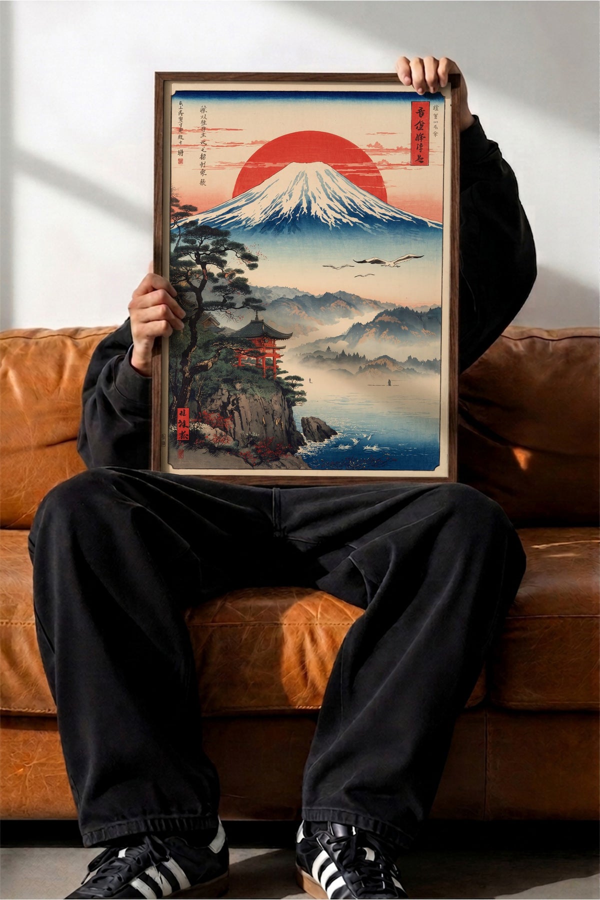 Mount Fuji ve Kırmızı Güneş Poster – Kahverengi Çerçeveli Tablo