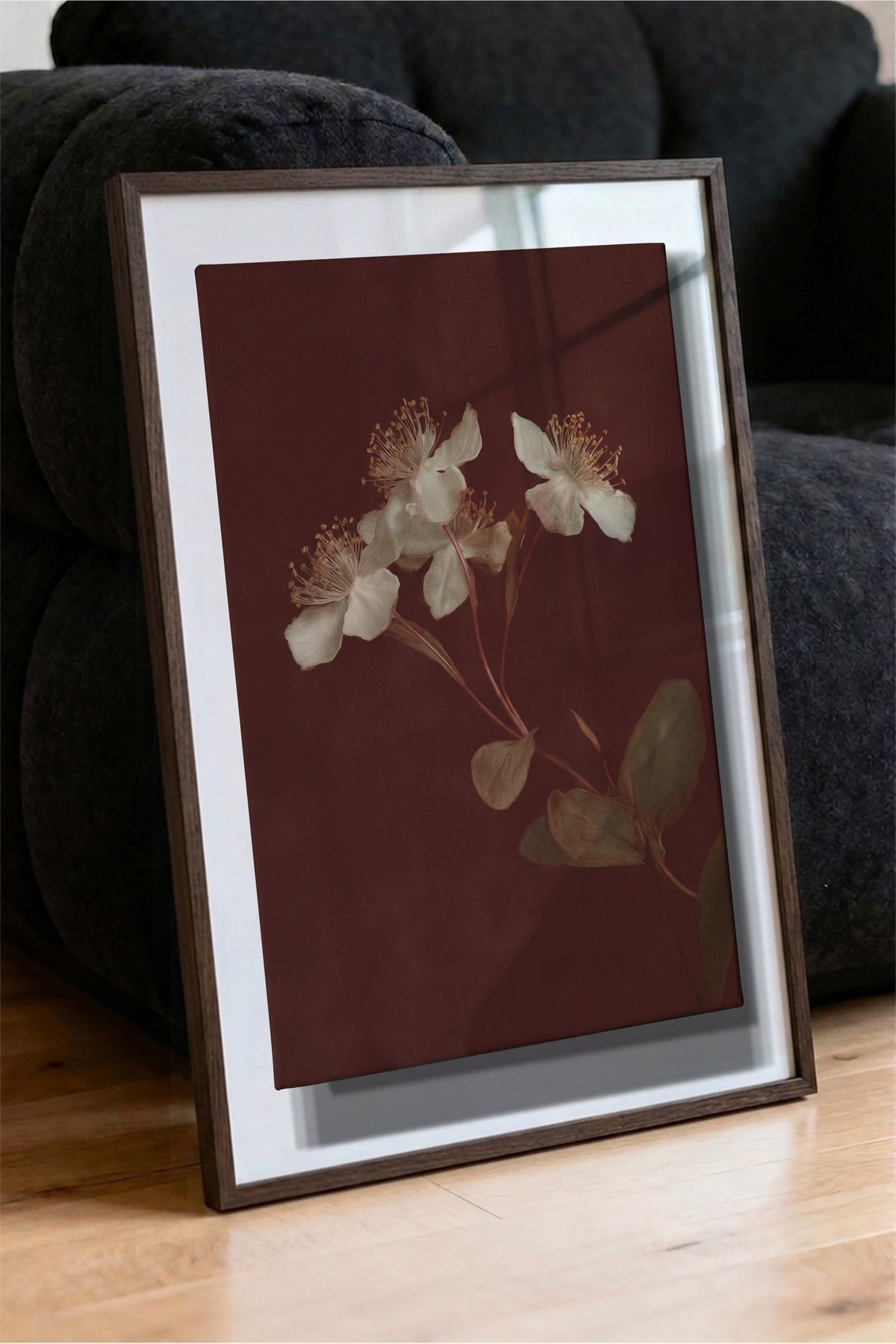 Koyu Fon Üzerinde Çiçekler Poster – Kahverengi Çerçeveli Tablo