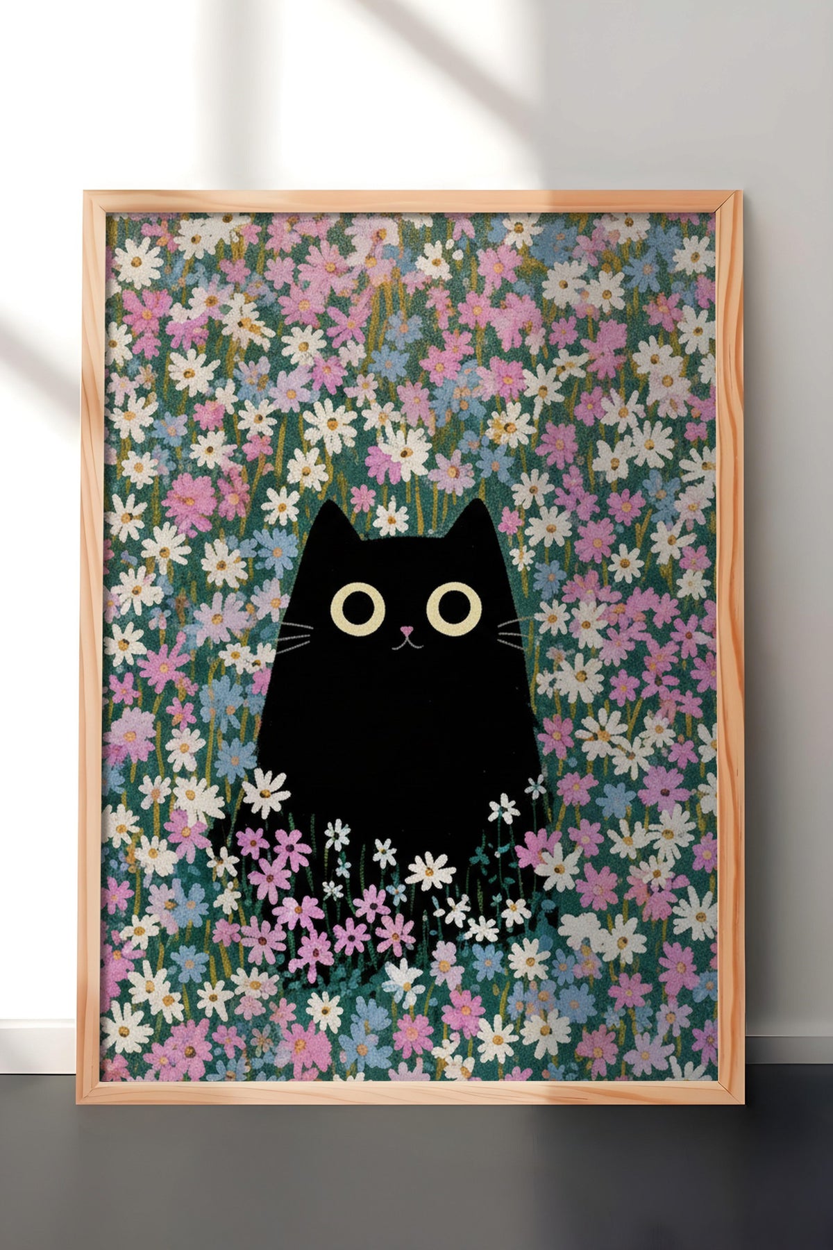 Papatya Bahçesinde Kedi Poster – Ahşap Çerçeveli Tablo
