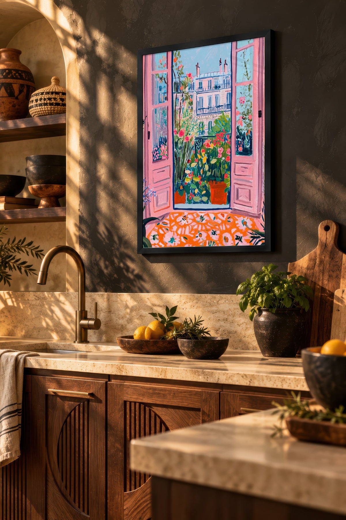 Çiçekli Balkon Manzaralı Pembe Kapılar Poster – Siyah Çerçeveli Tablo