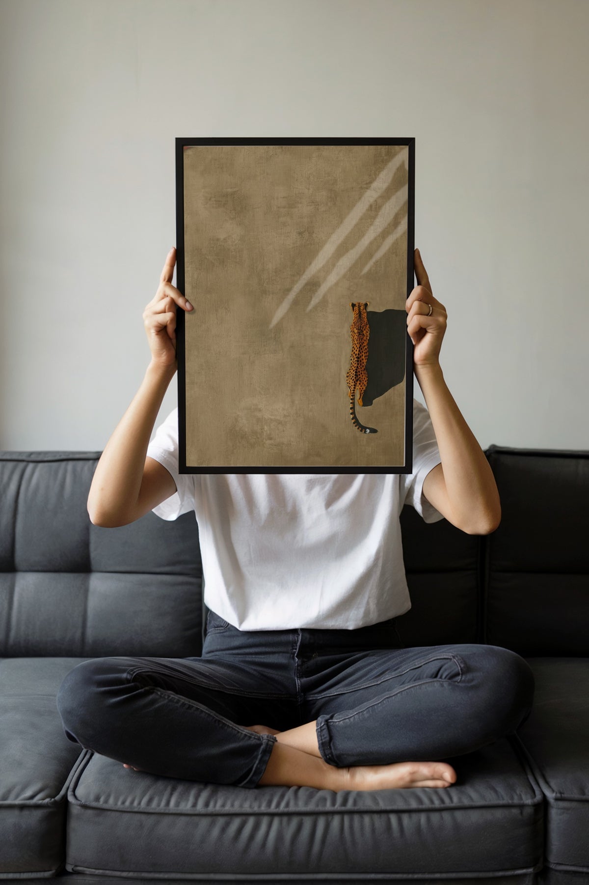 Yürüyen Çita Poster – Siyah Çerçeveli Tablo