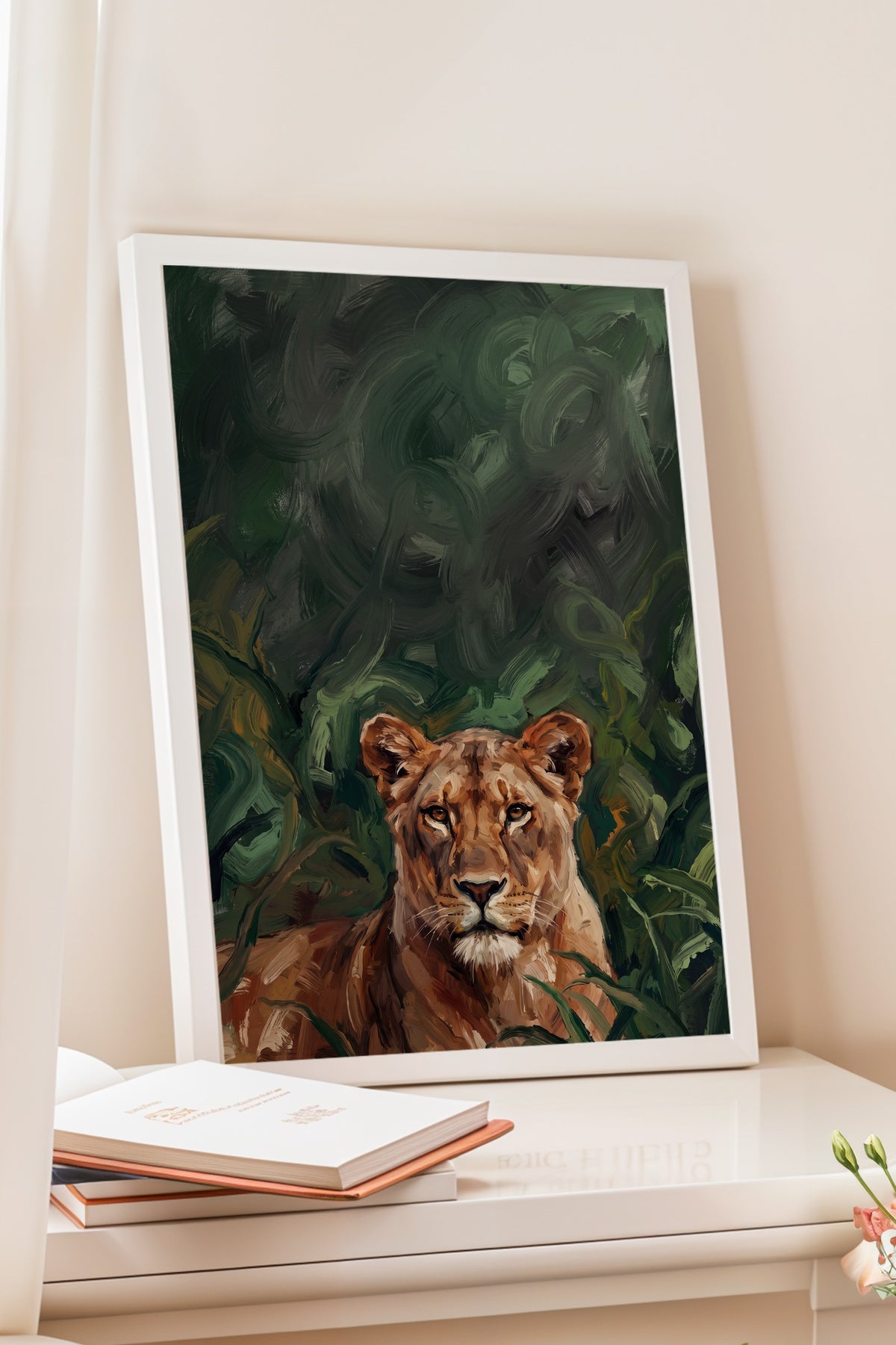 Ormanın Derinliklerindeki Aslan Poster – Beyaz Çerçeveli Tablo