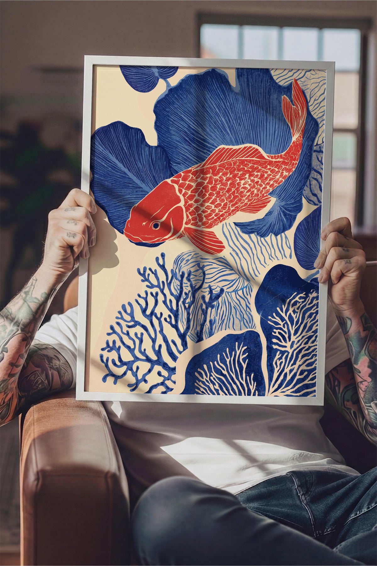 Mercan Resifinde Kırmızı Japon Balığı Poster – Beyaz Çerçeveli Tablo