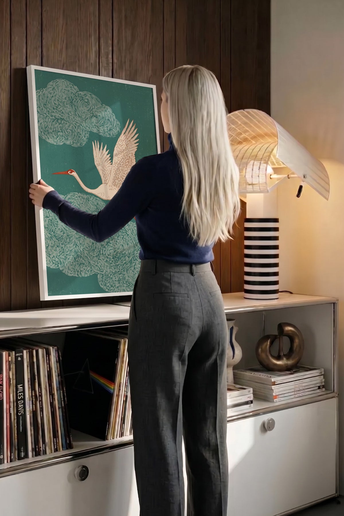 Bulutlar Arasında Turna Kuşu Poster – Beyaz Çerçeveli Tablo