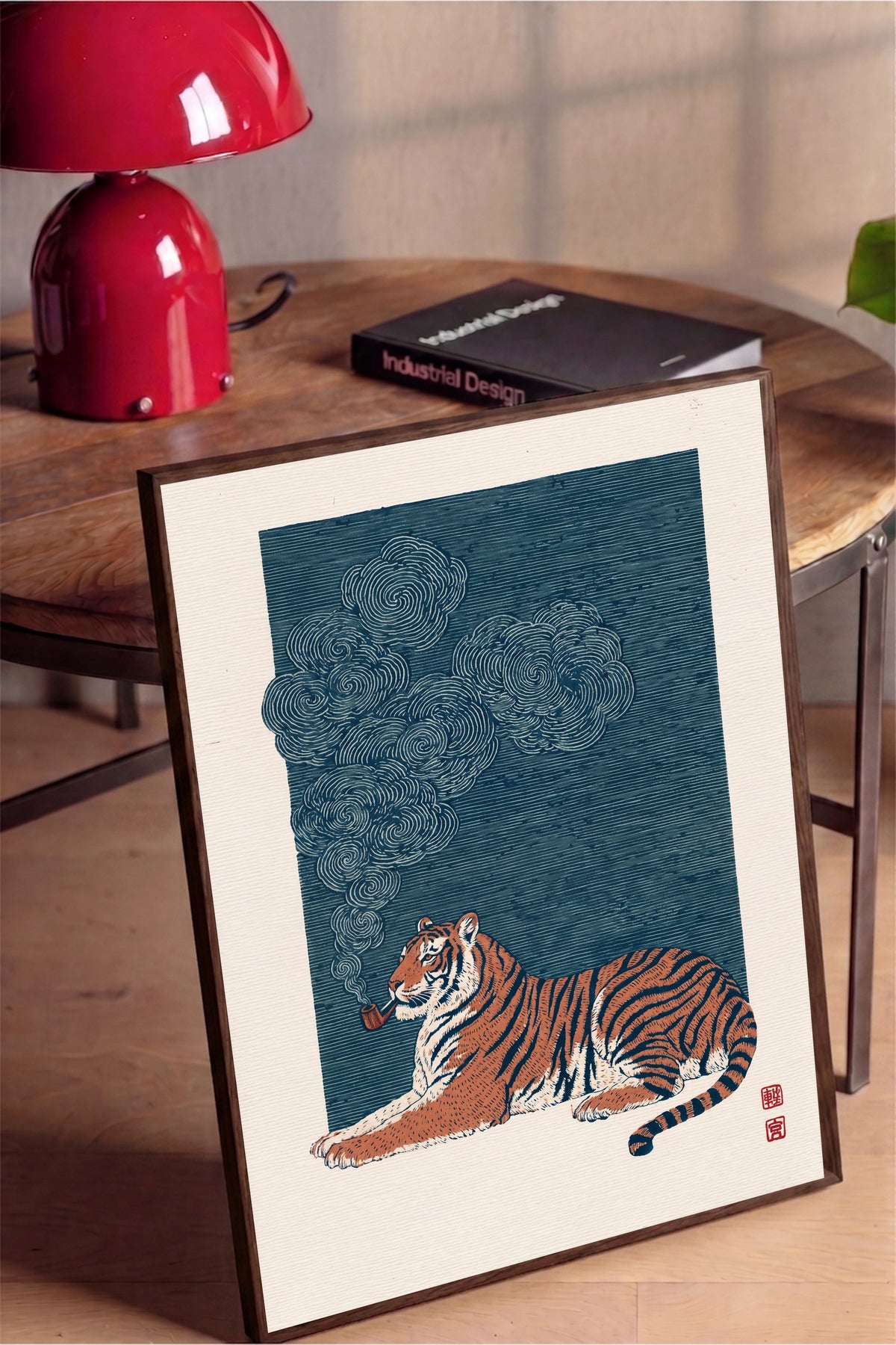 Pipo İçen Kaplan Poster – Kahverengi Çerçeveli Tablo