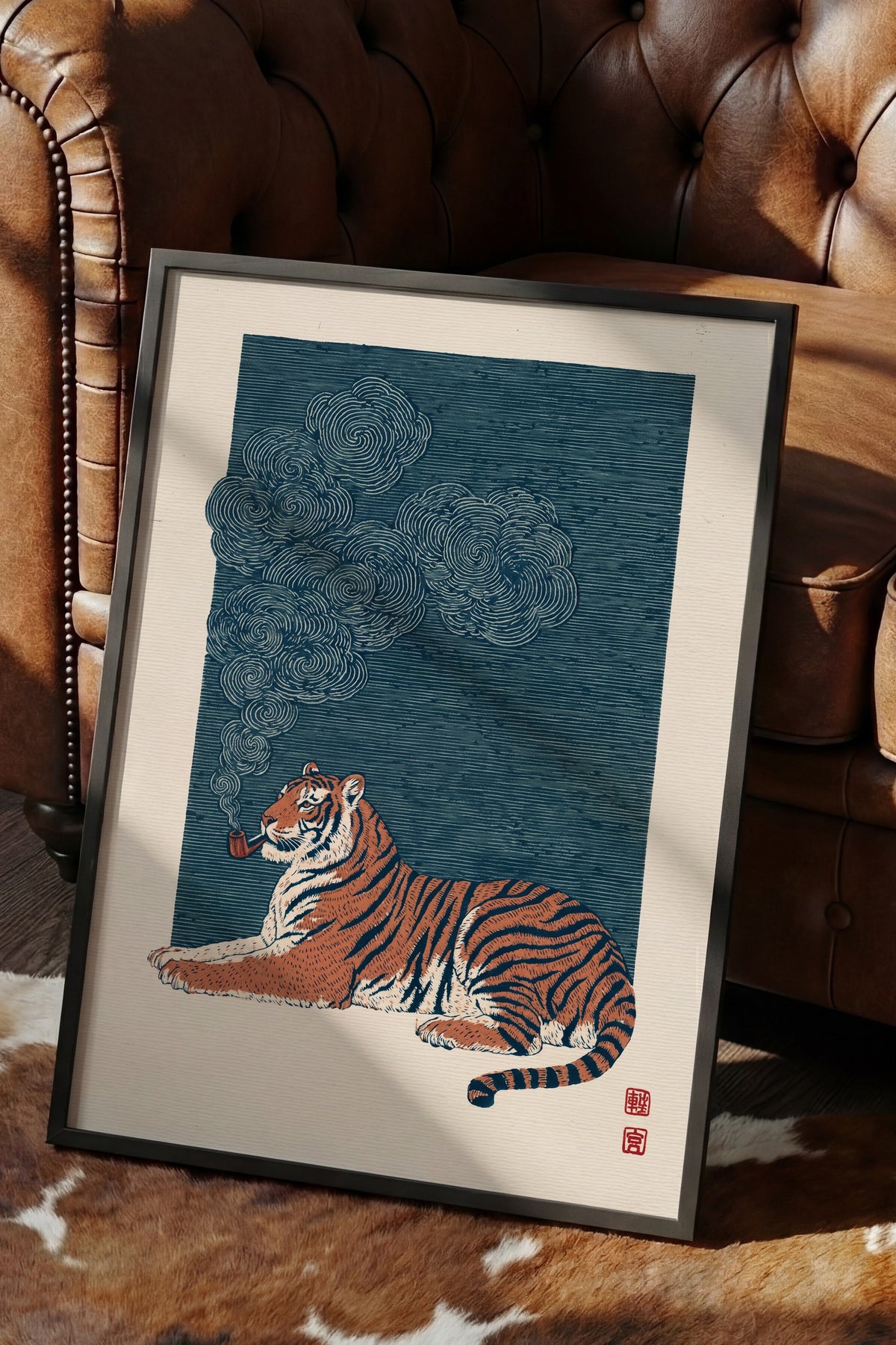 Pipo İçen Kaplan Poster – Siyah Çerçeveli Tablo