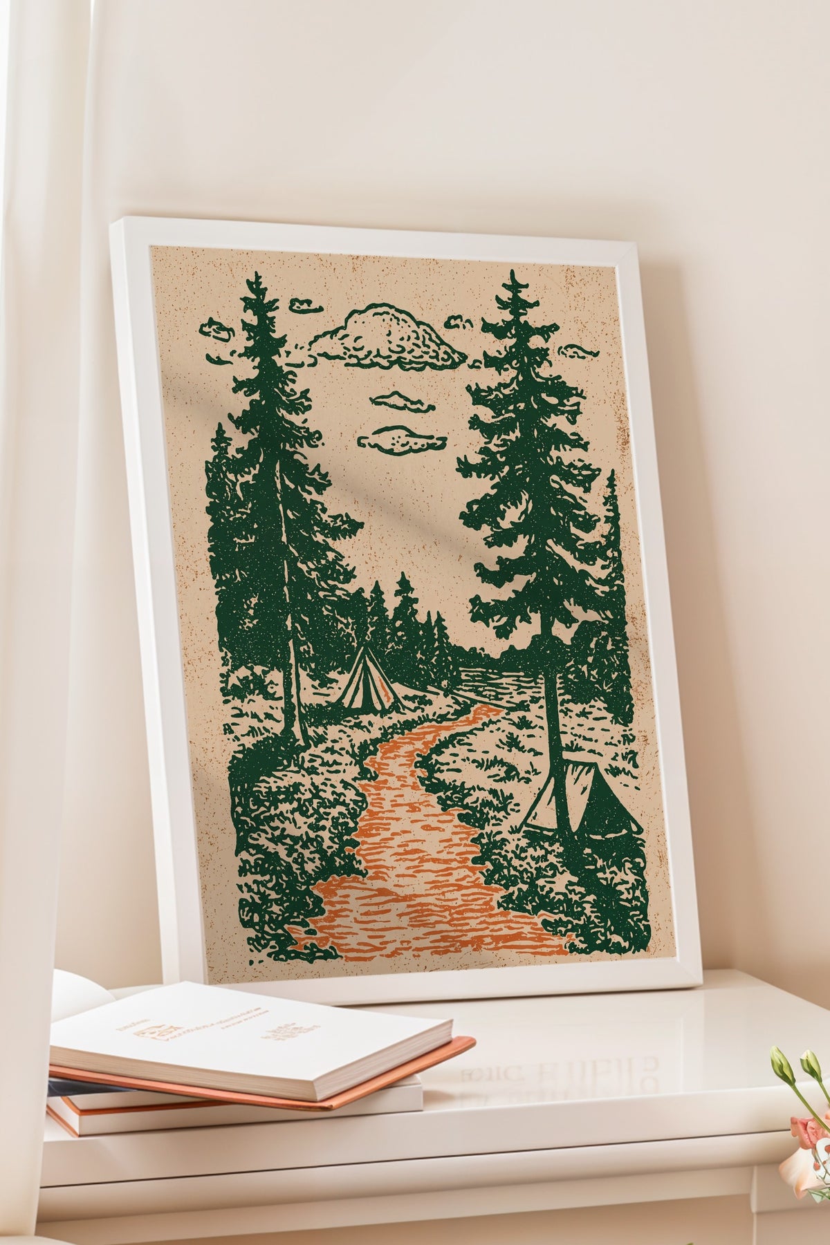 Ormanda Kamp Patikası Poster – Beyaz Çerçeveli Tablo