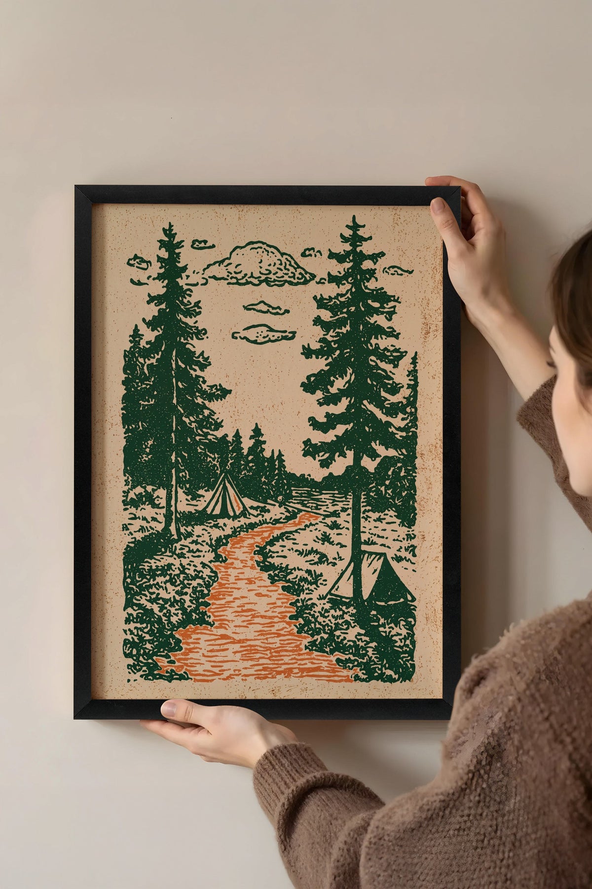 Ormanda Kamp Patikası Poster – Siyah Çerçeveli Tablo