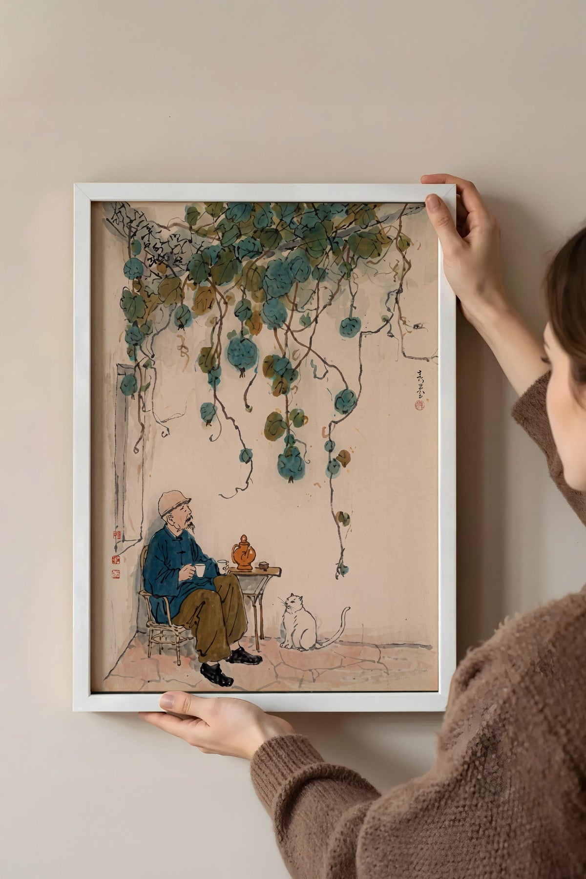 Asma Yaprakları Altında Çay Keyfi Poster – Beyaz Çerçeveli Tablo