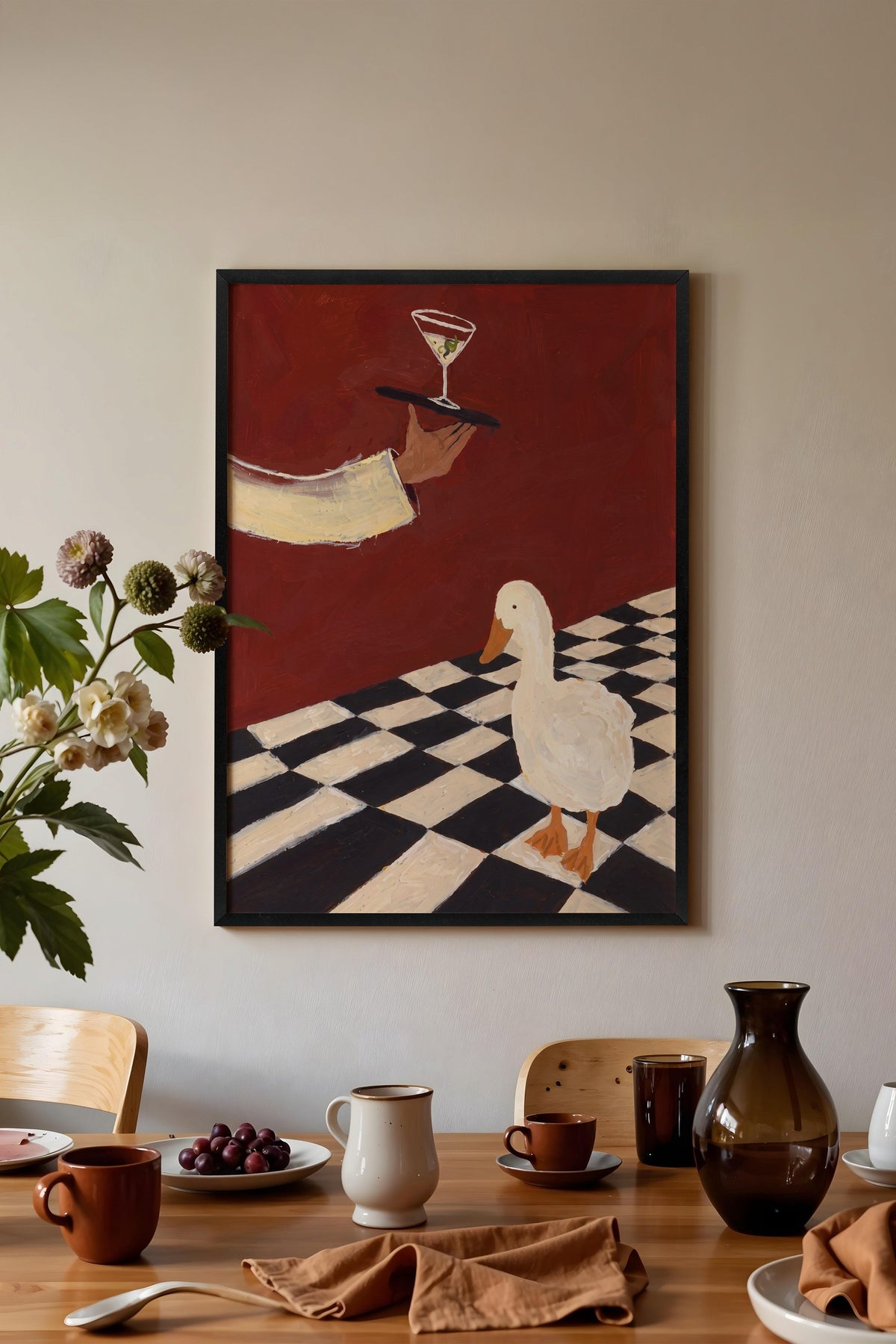 Martini Servisi Yapan Ördek Sahnesi Poster – Siyah Çerçeveli Tablo